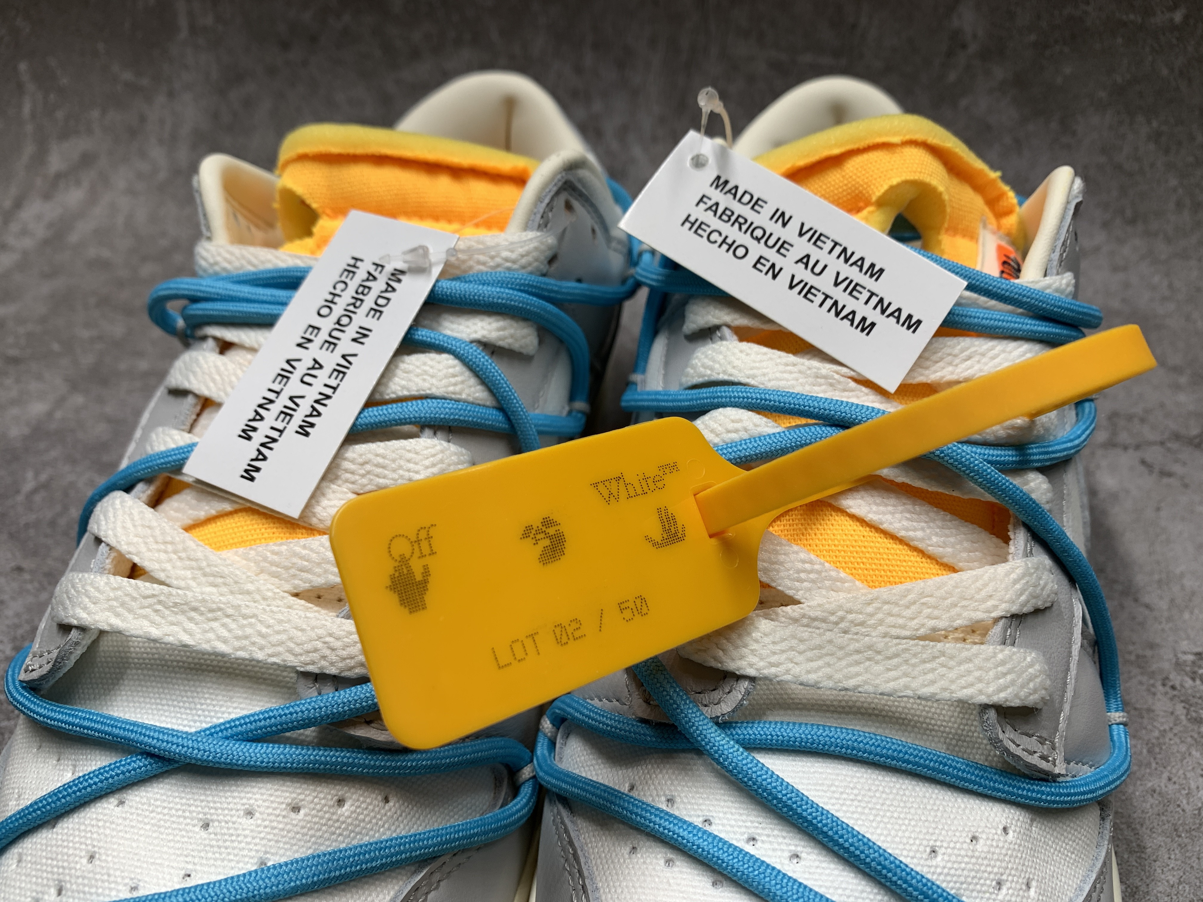 Off-White x Nike Dunk Low 02 of 50
