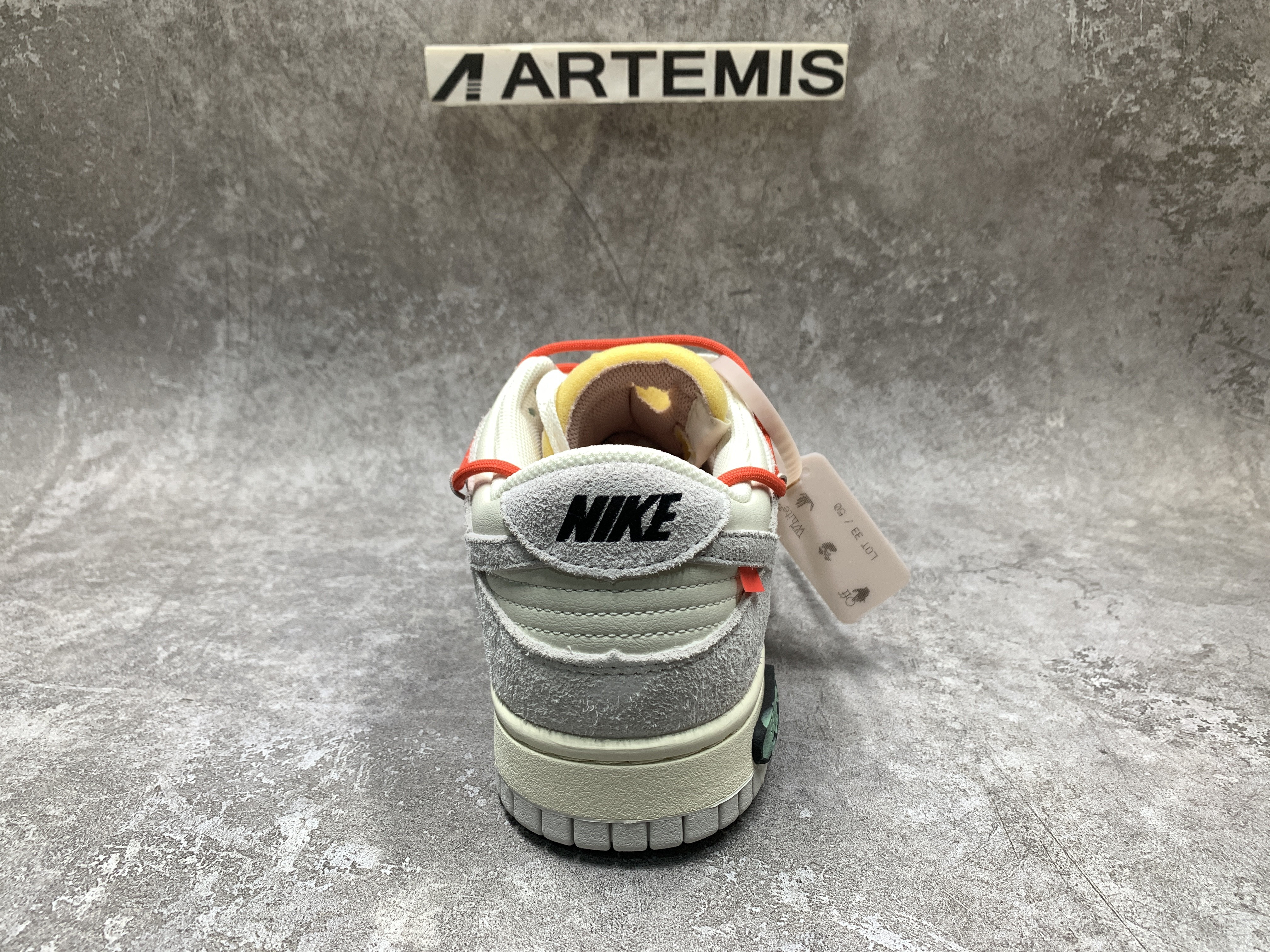 Off-White x Dunk Low Lot 33 of 50