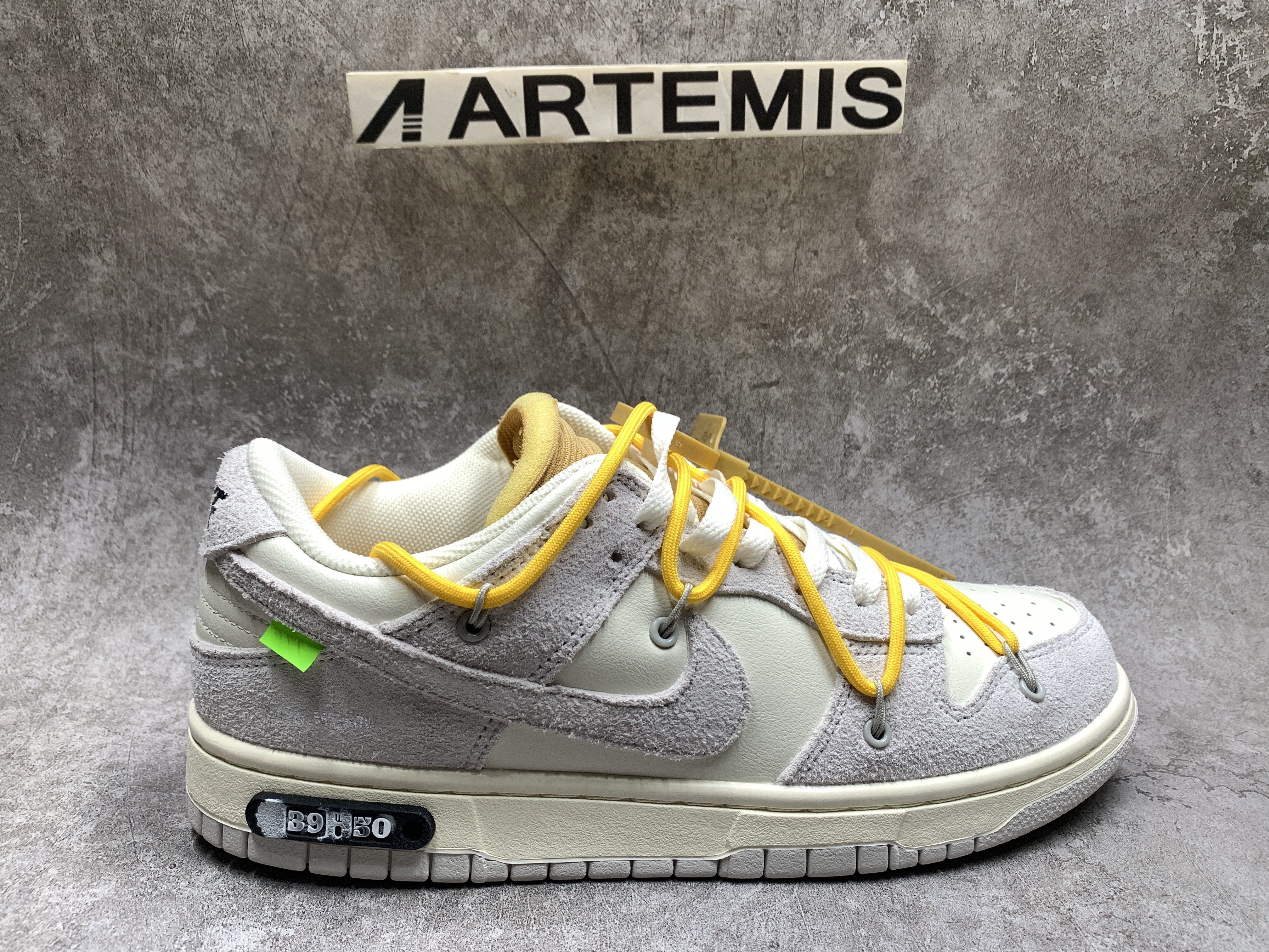 Off-White x Dunk Low Lot 39 of 50