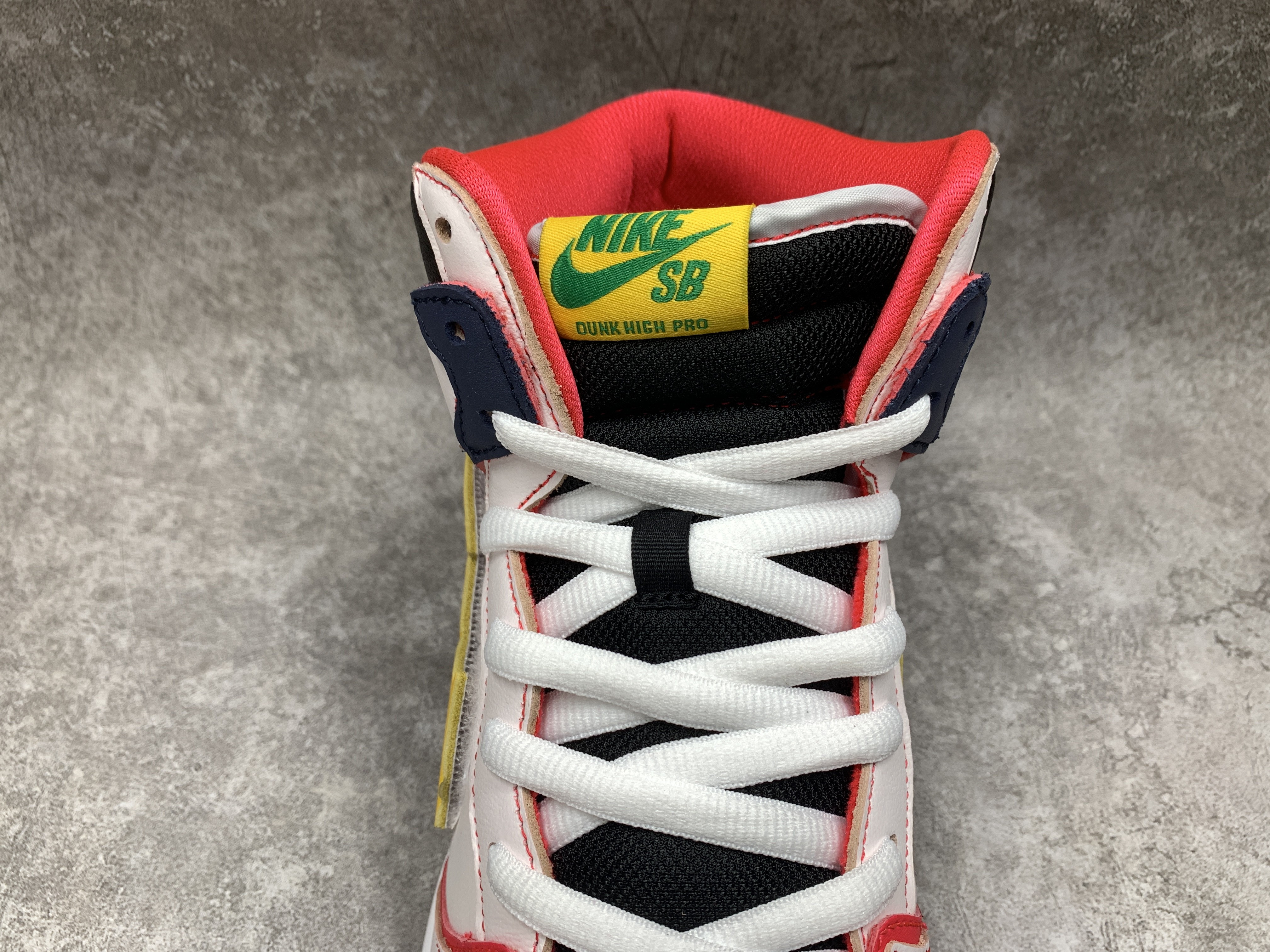 Nike Dunk SB High RX-0 Unicorn Gundam