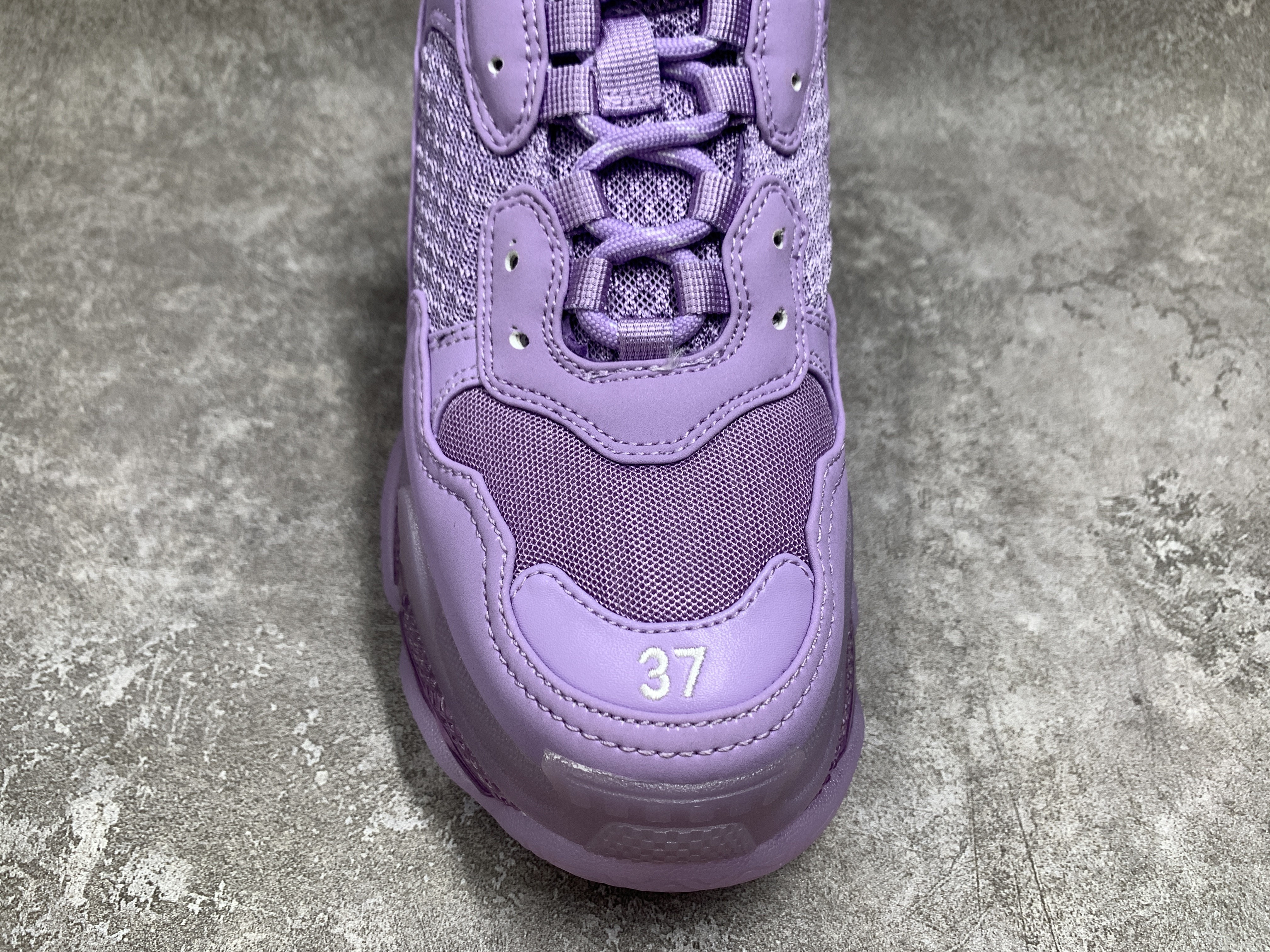 Balenciga Wmns Triple S Sneaker Clear Sole Light Lilac