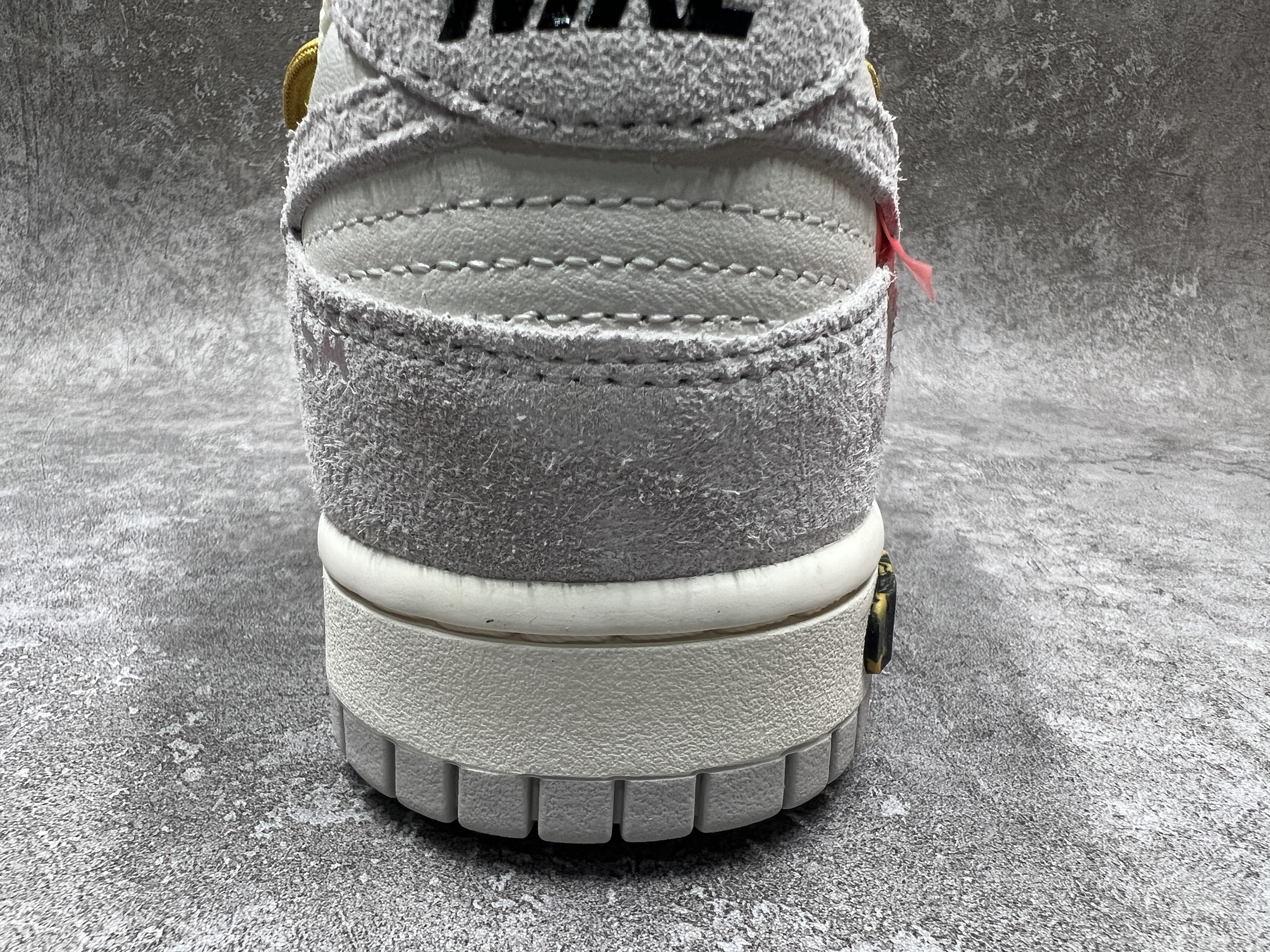 Off-White x Dunk Low Lot 37 of 50