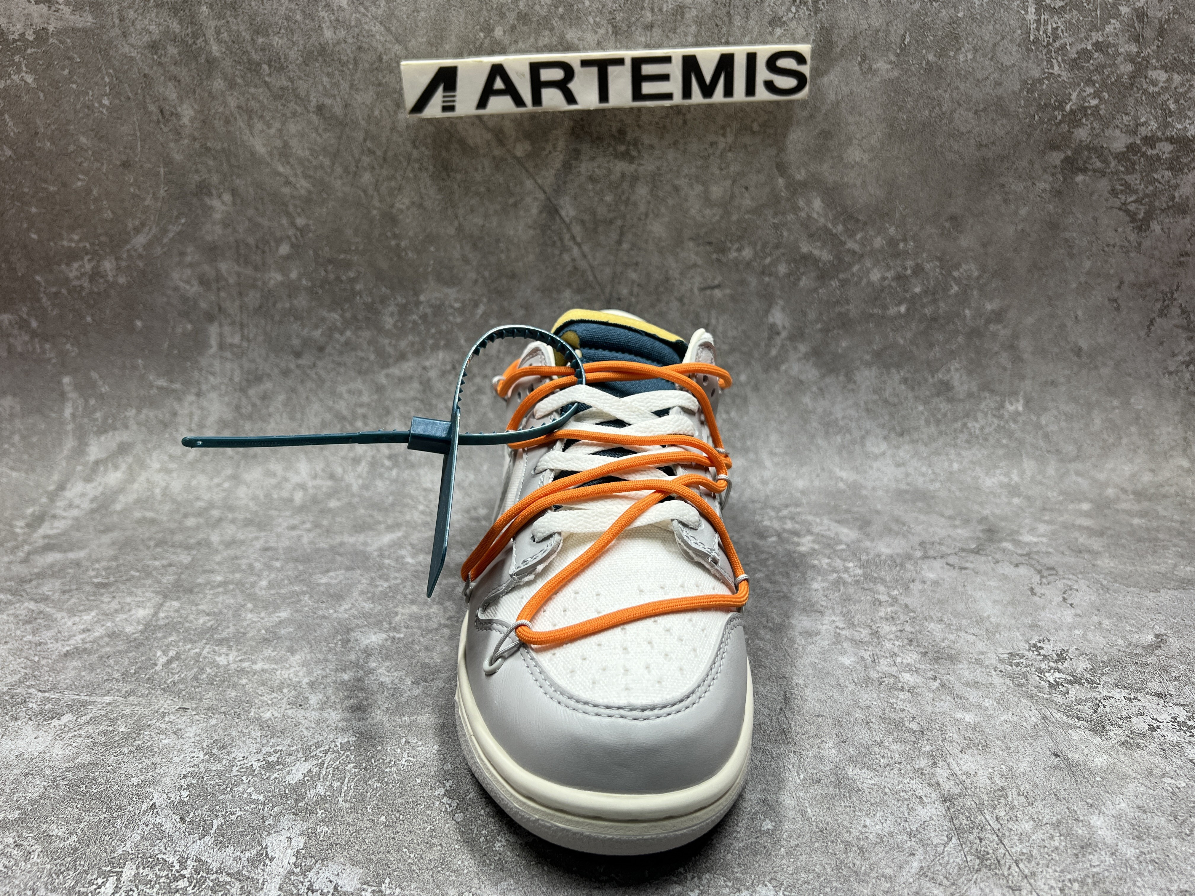 Nike Dunk Low Off-White Lot 44