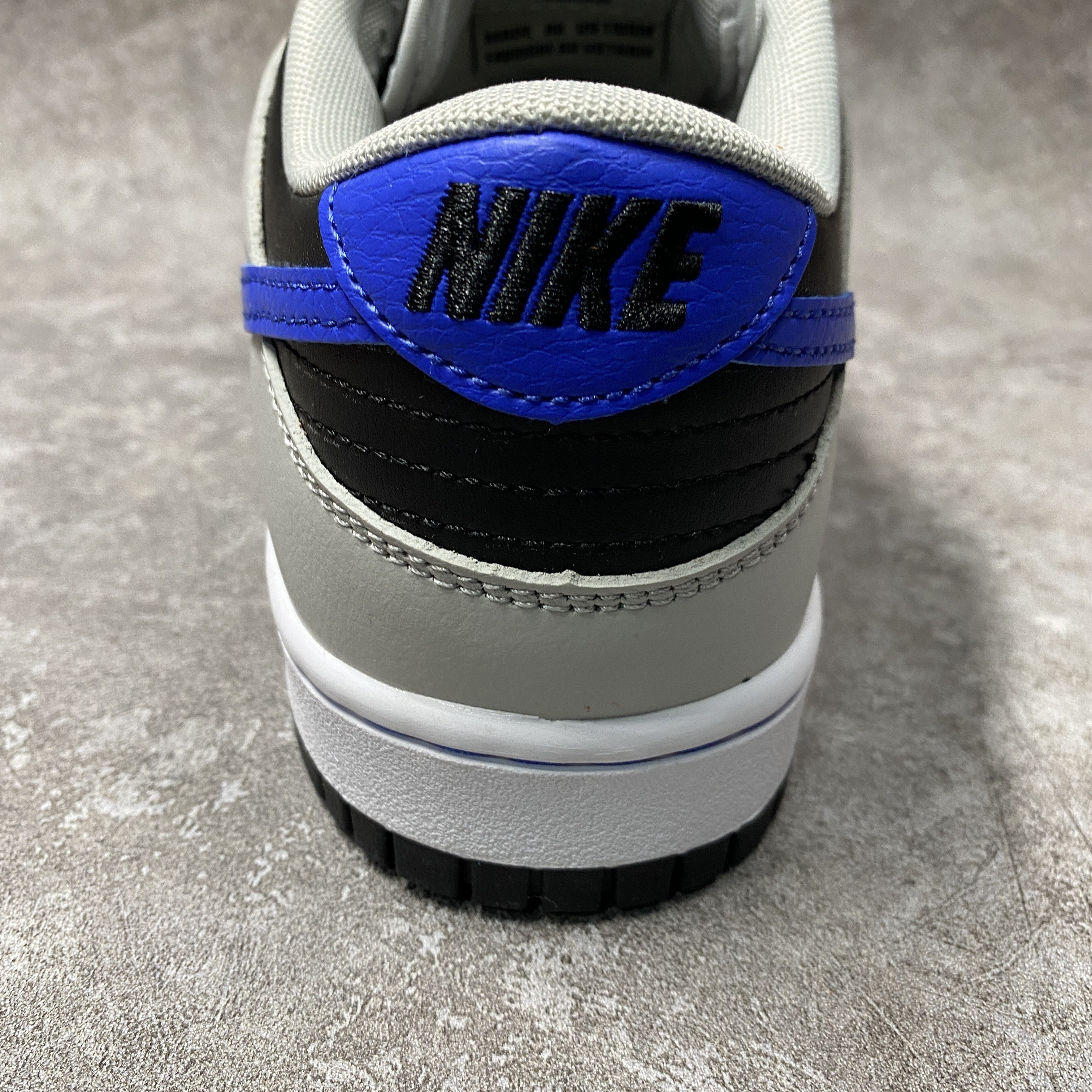 Nike Dunk Low EMB NBA 75th Anniversary Knicks