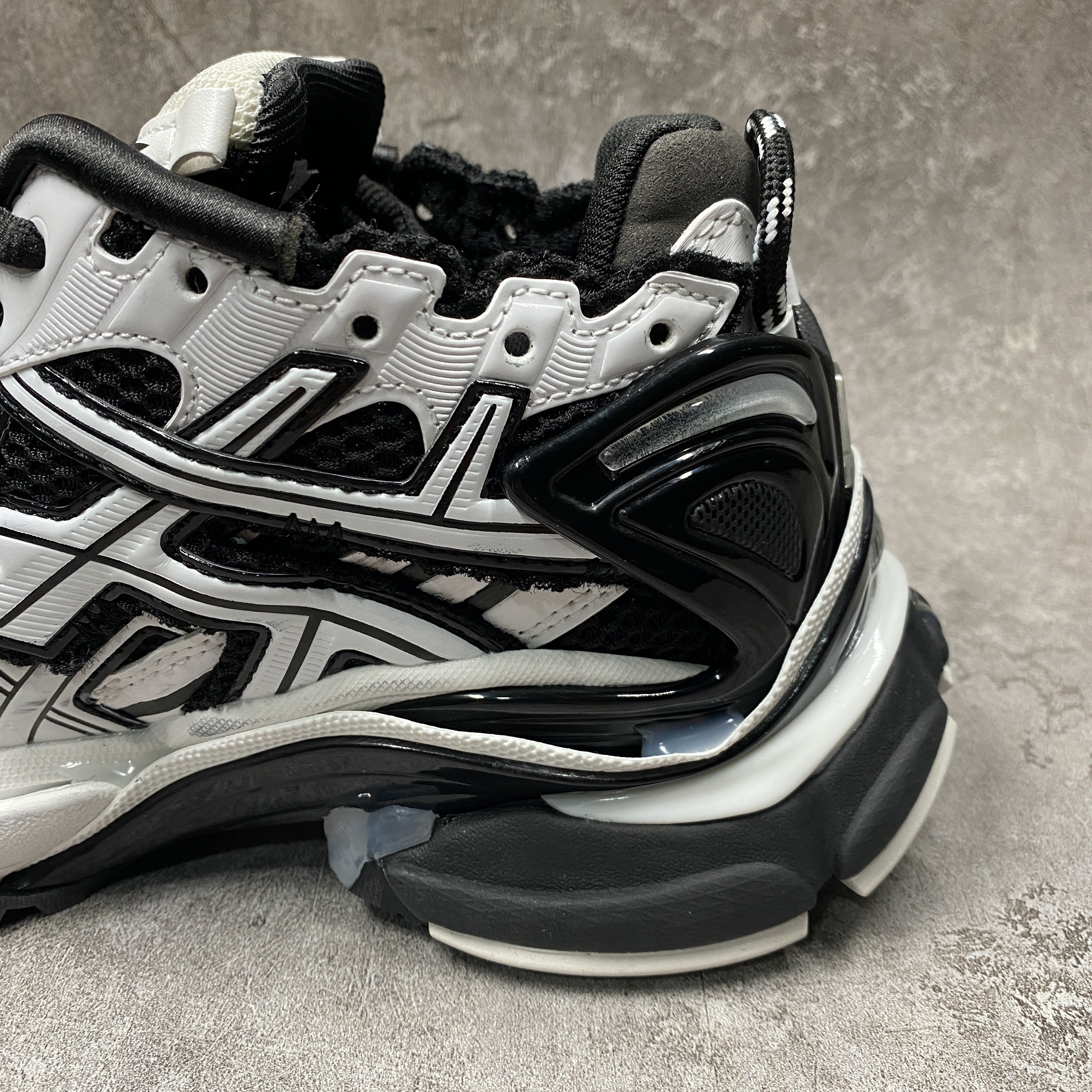 Balenciga Runner Sneaker Black White