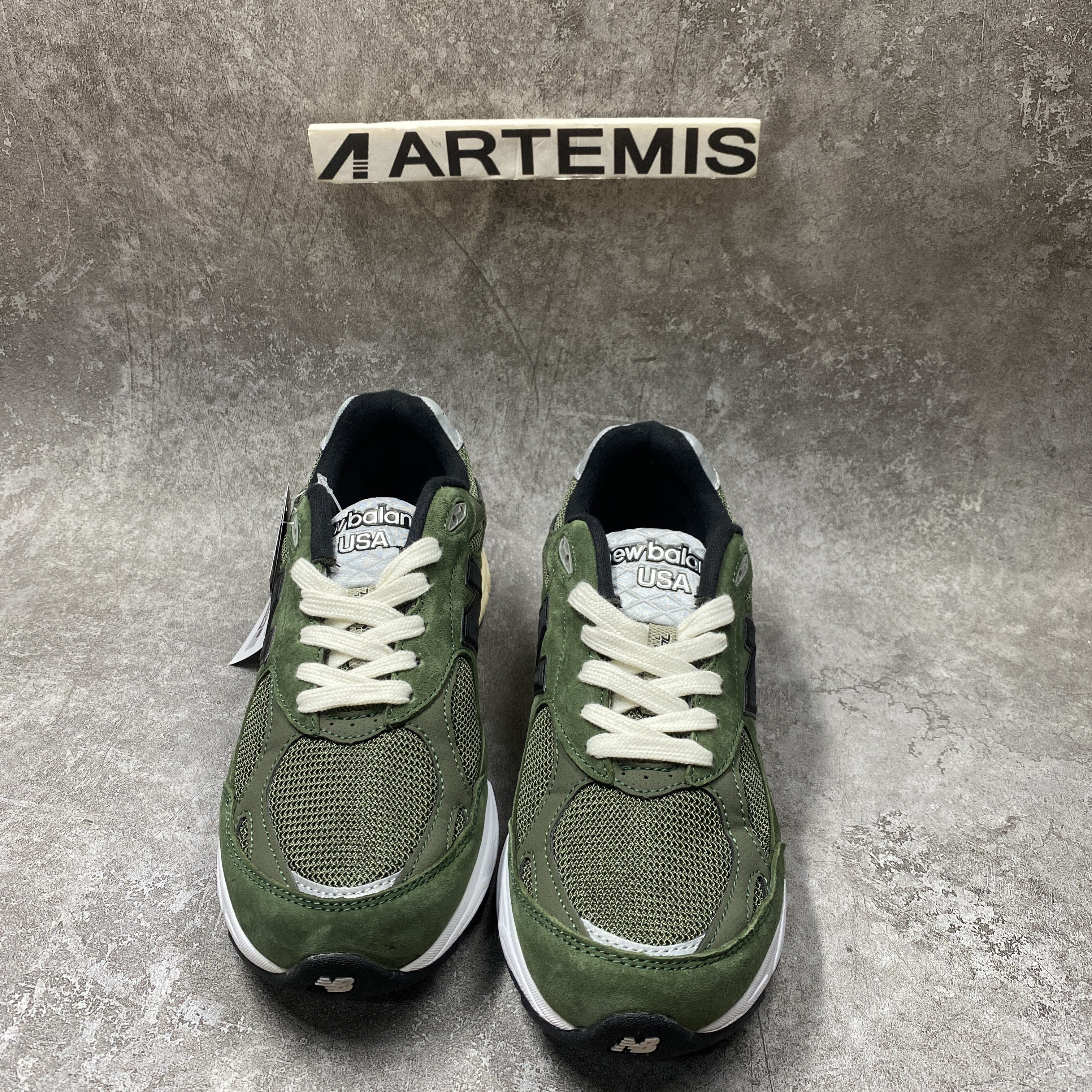 new Ba1an*e 990v3 jjjjound olive