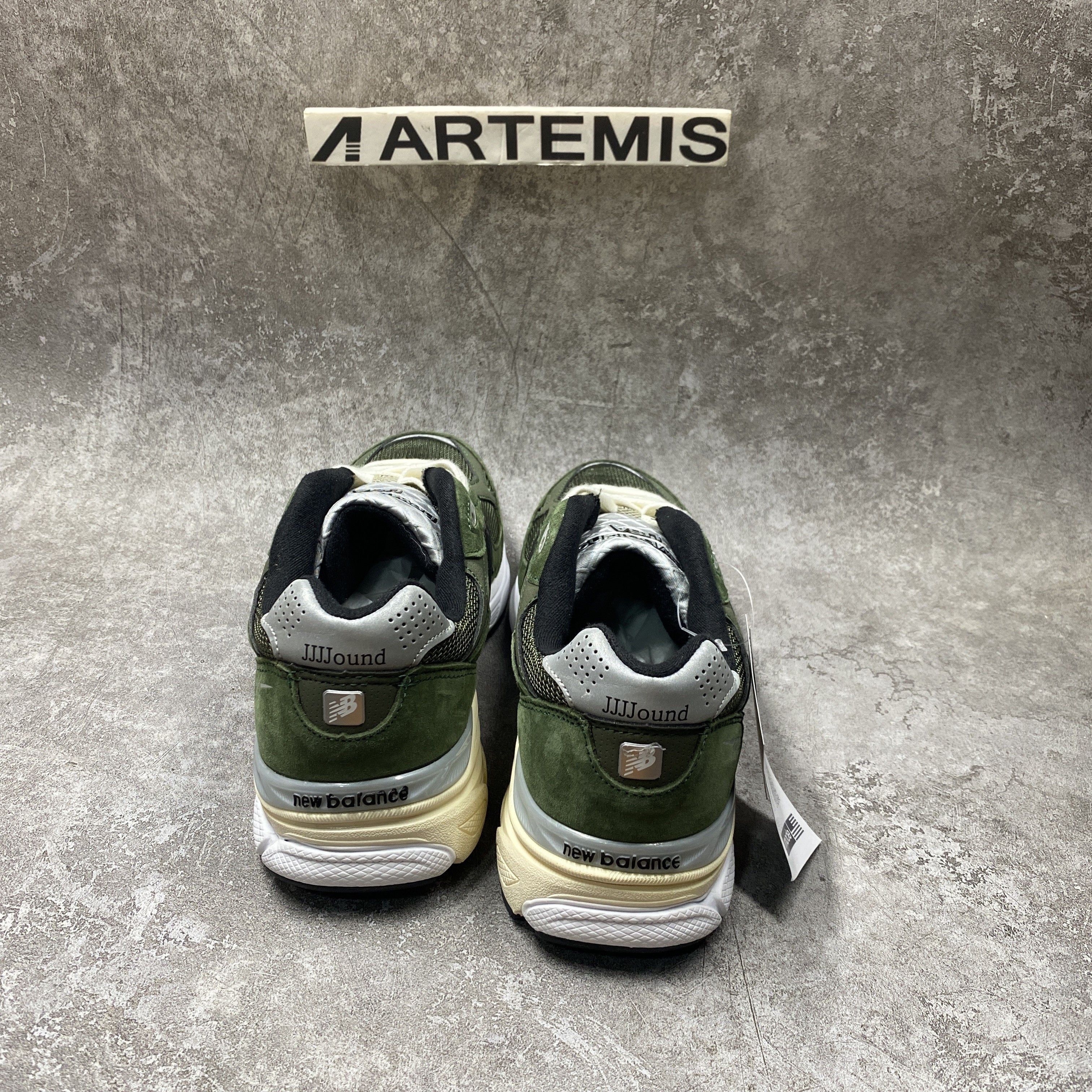 new Ba1an*e 990v3 jjjjound olive