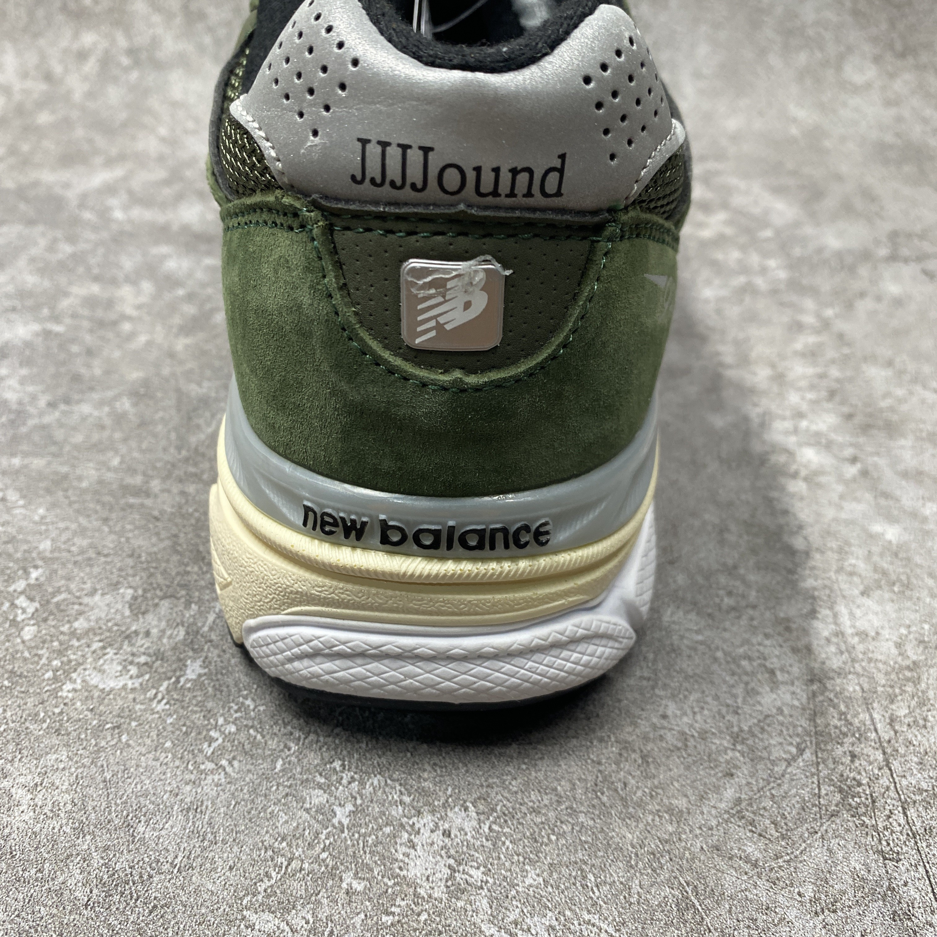 new Ba1an*e 990v3 jjjjound olive