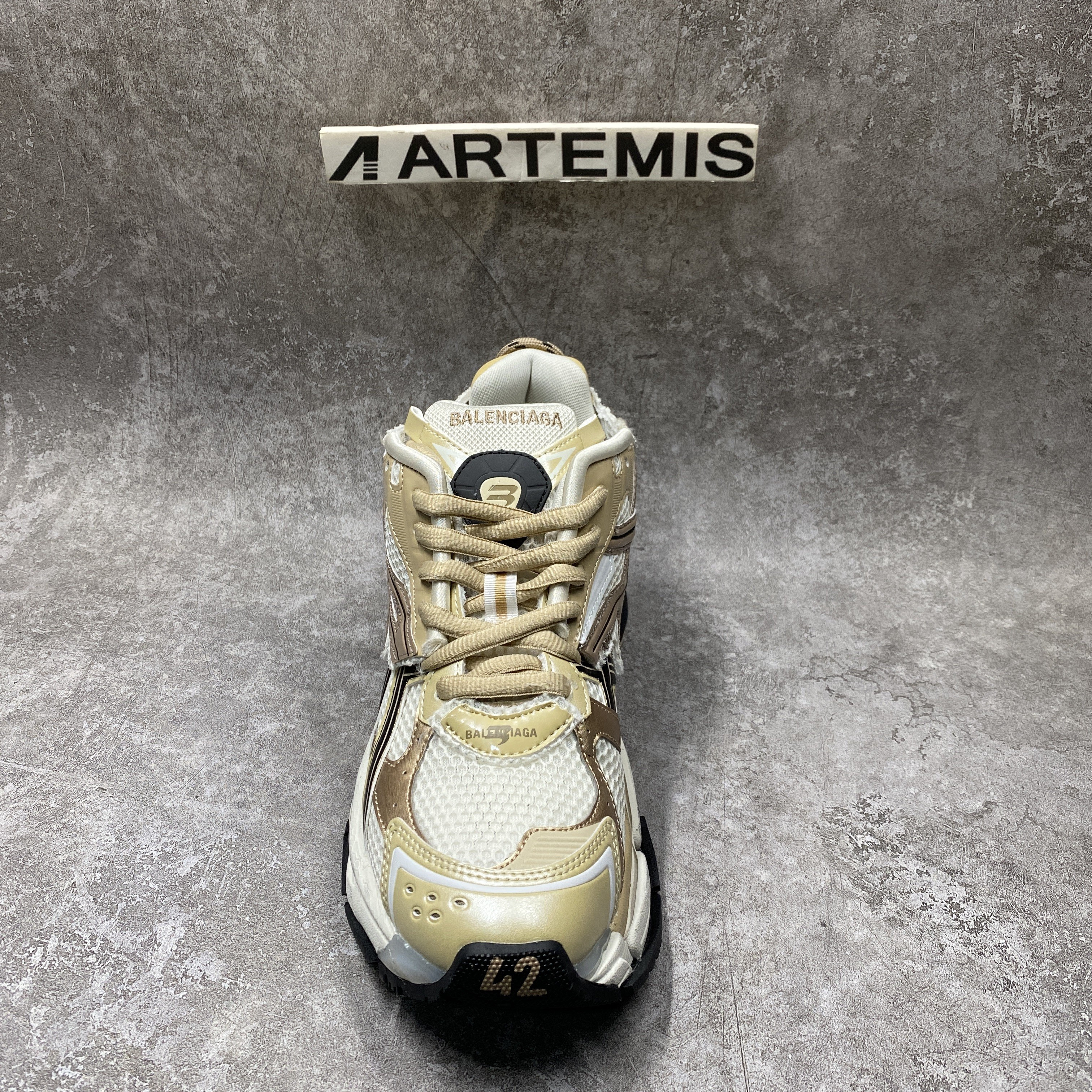 Balenciga Runner Beige Black White