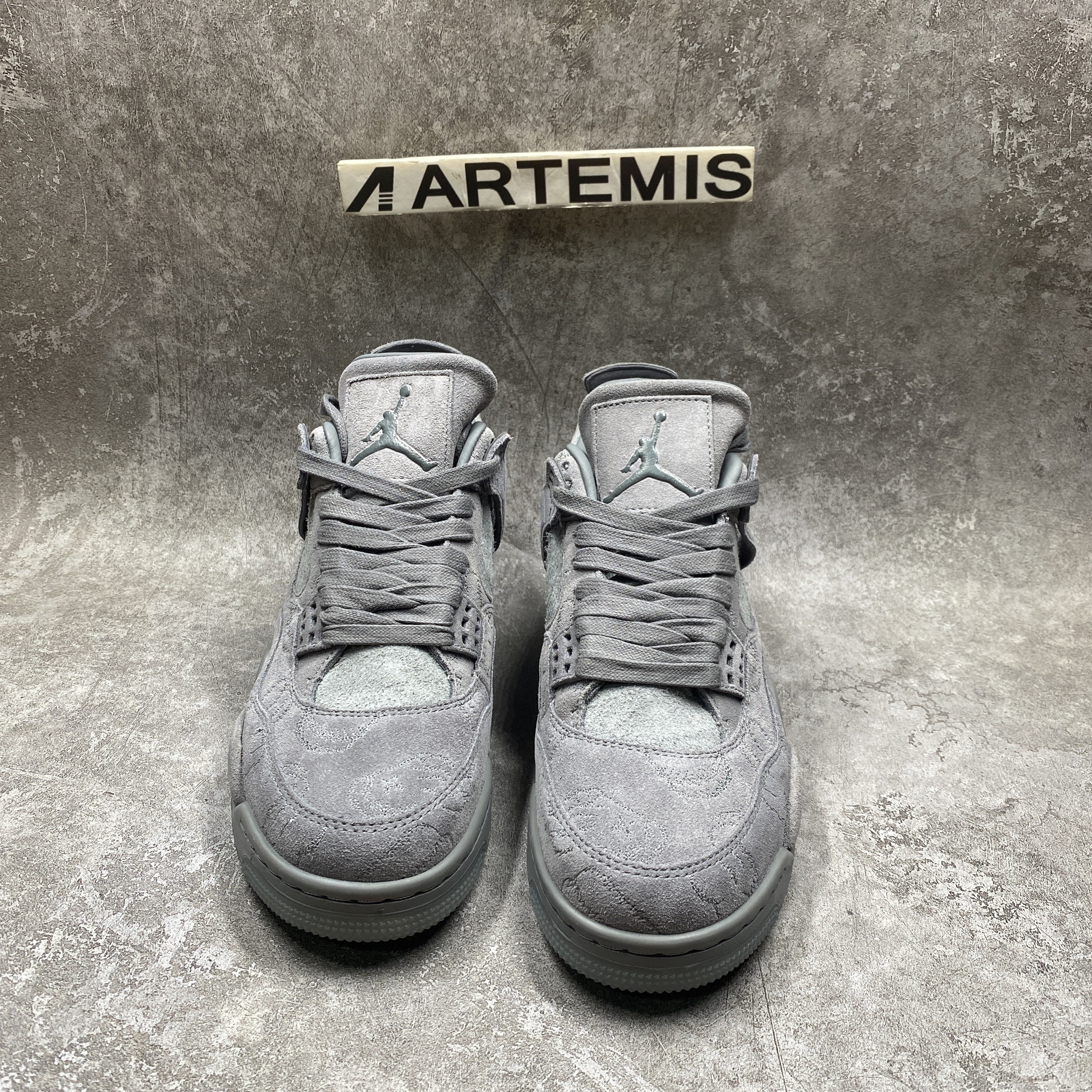 Air Jordan 4 Retro Kaws
