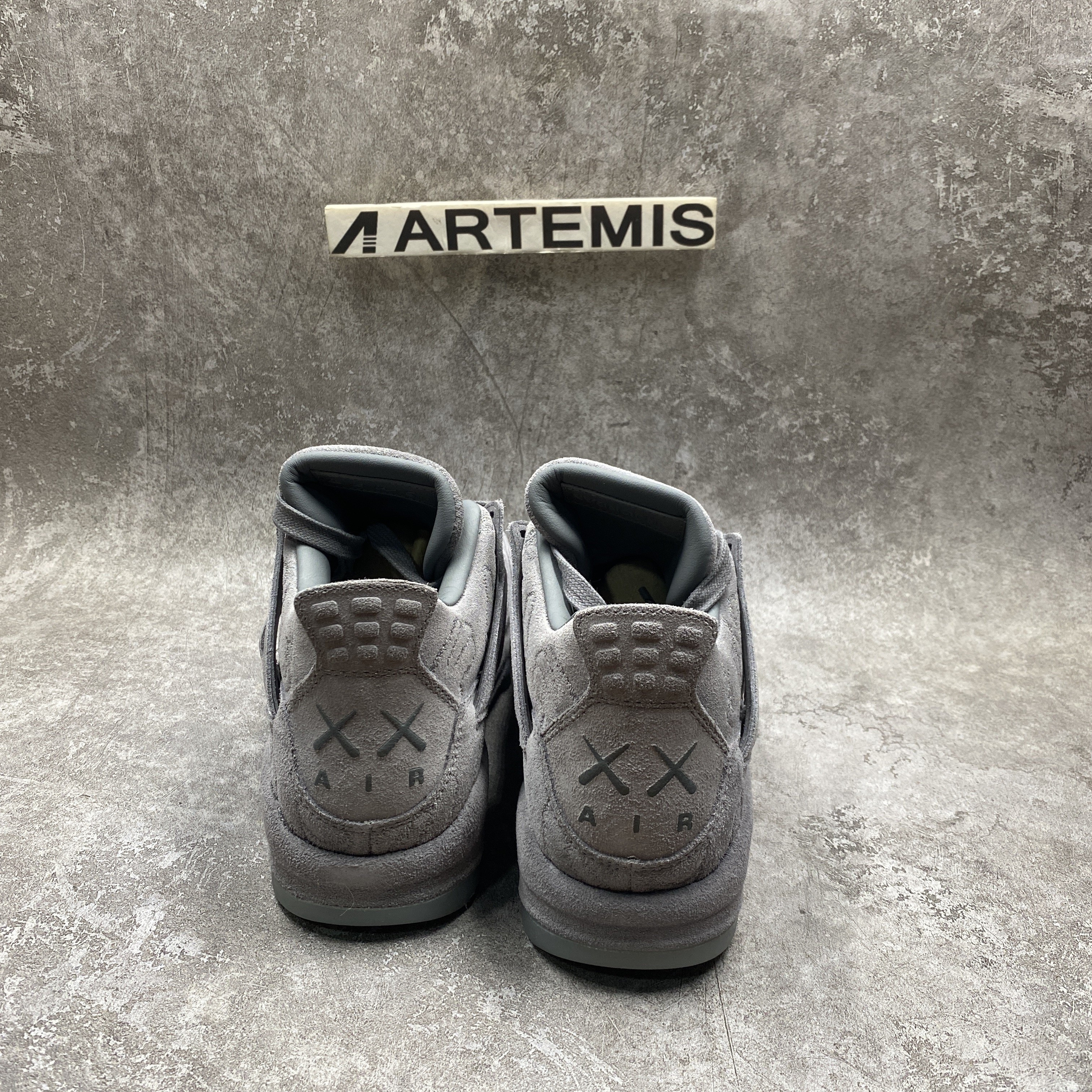 Air Jordan 4 Retro Kaws