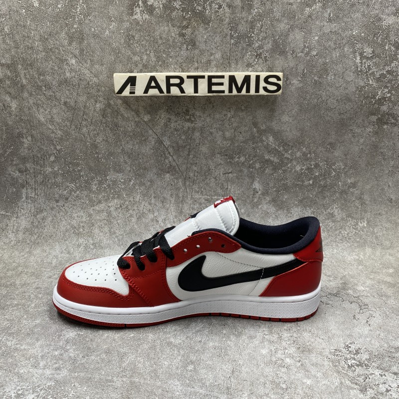 Air Jordan 1 Retro Low Chicago (2022)