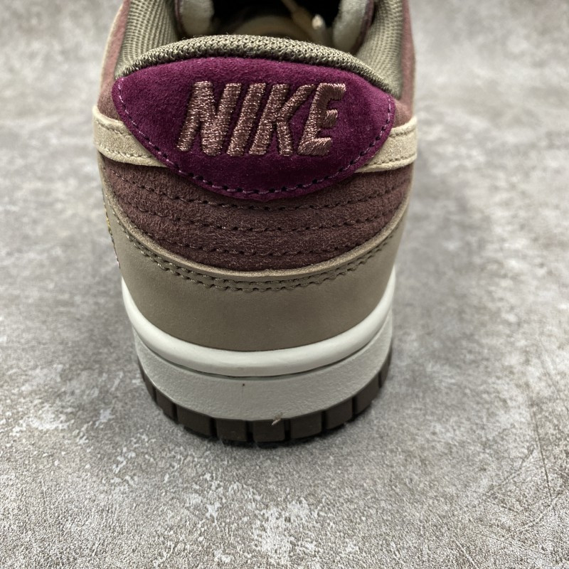 nike dunk sb low steamboy ost x oT0mo katsuhiro dark red brown