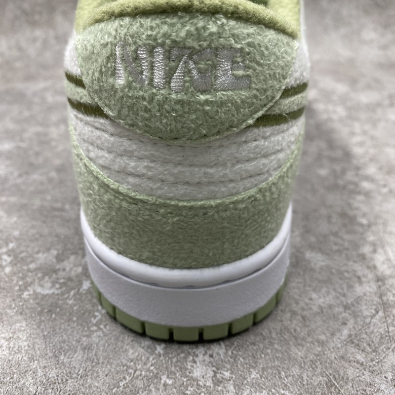 Nike Dunk Low SE Fleece Pack Honeydew