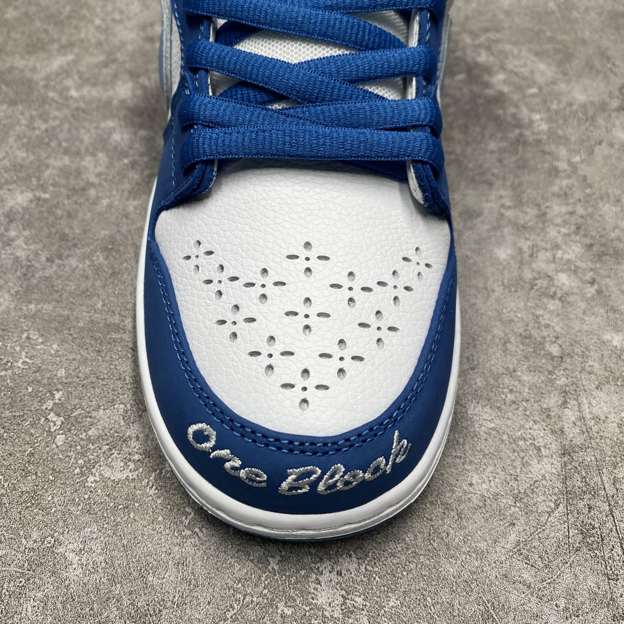 Nike SB Dunk Low Born x Raised One Block At A Time