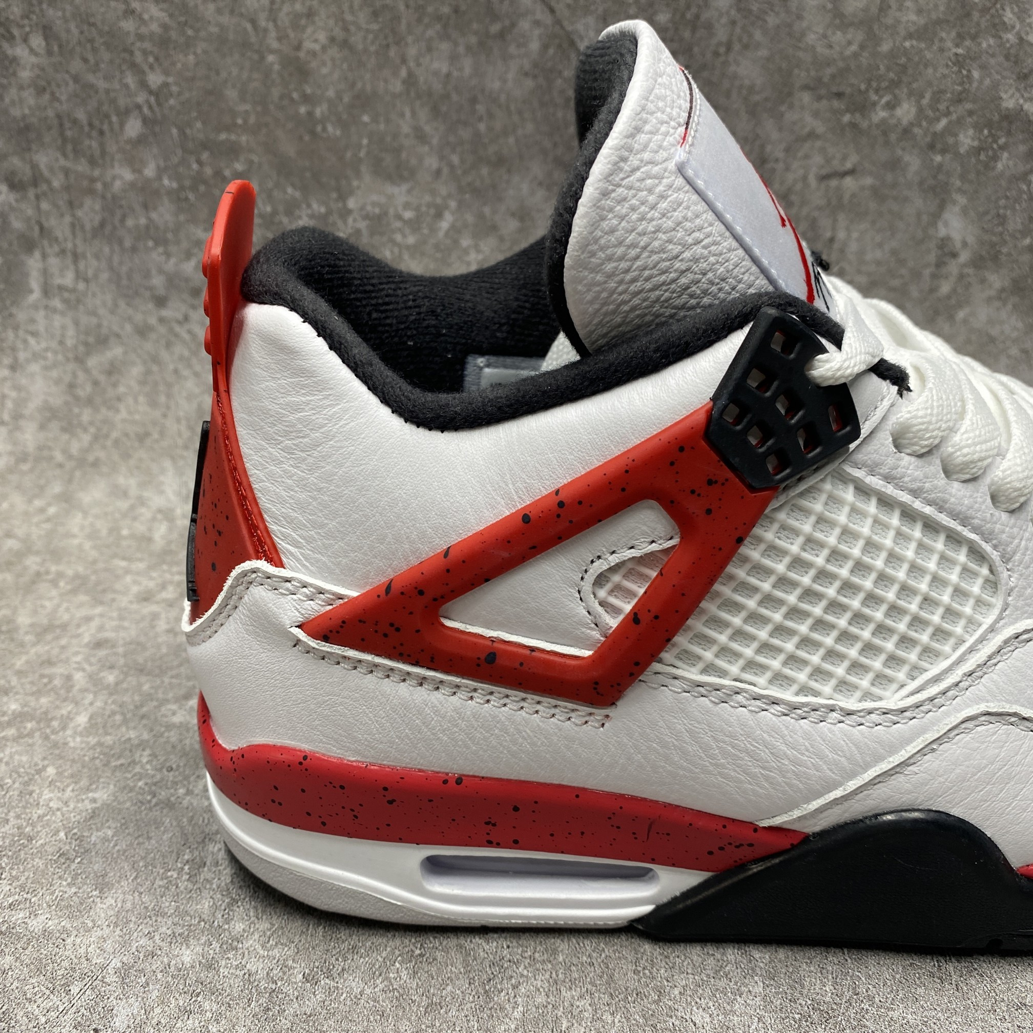 Air Jordan 4 Red Cement