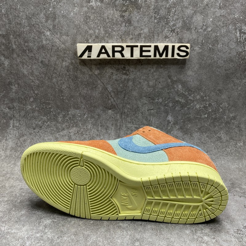 Nike SB Dunk Low Orange Aqua