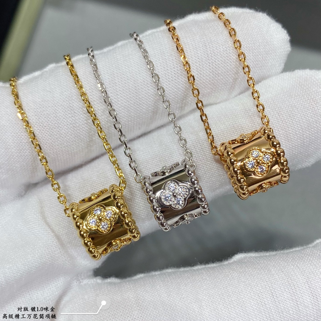 V*N CL*F & arpels kaleidoscope necklace