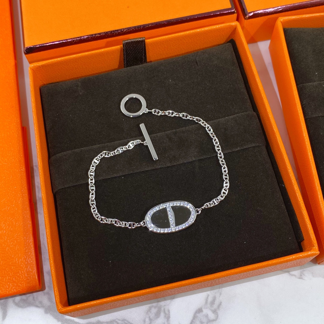 H**mes round h pendant bracelet