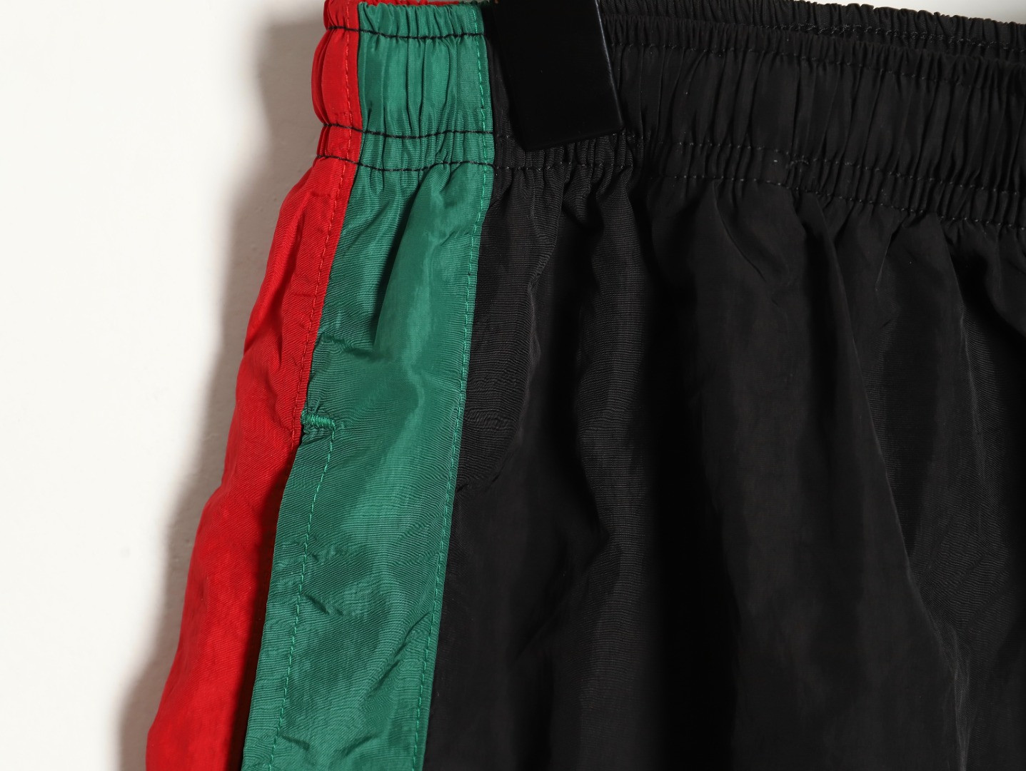 G*u*i shorts