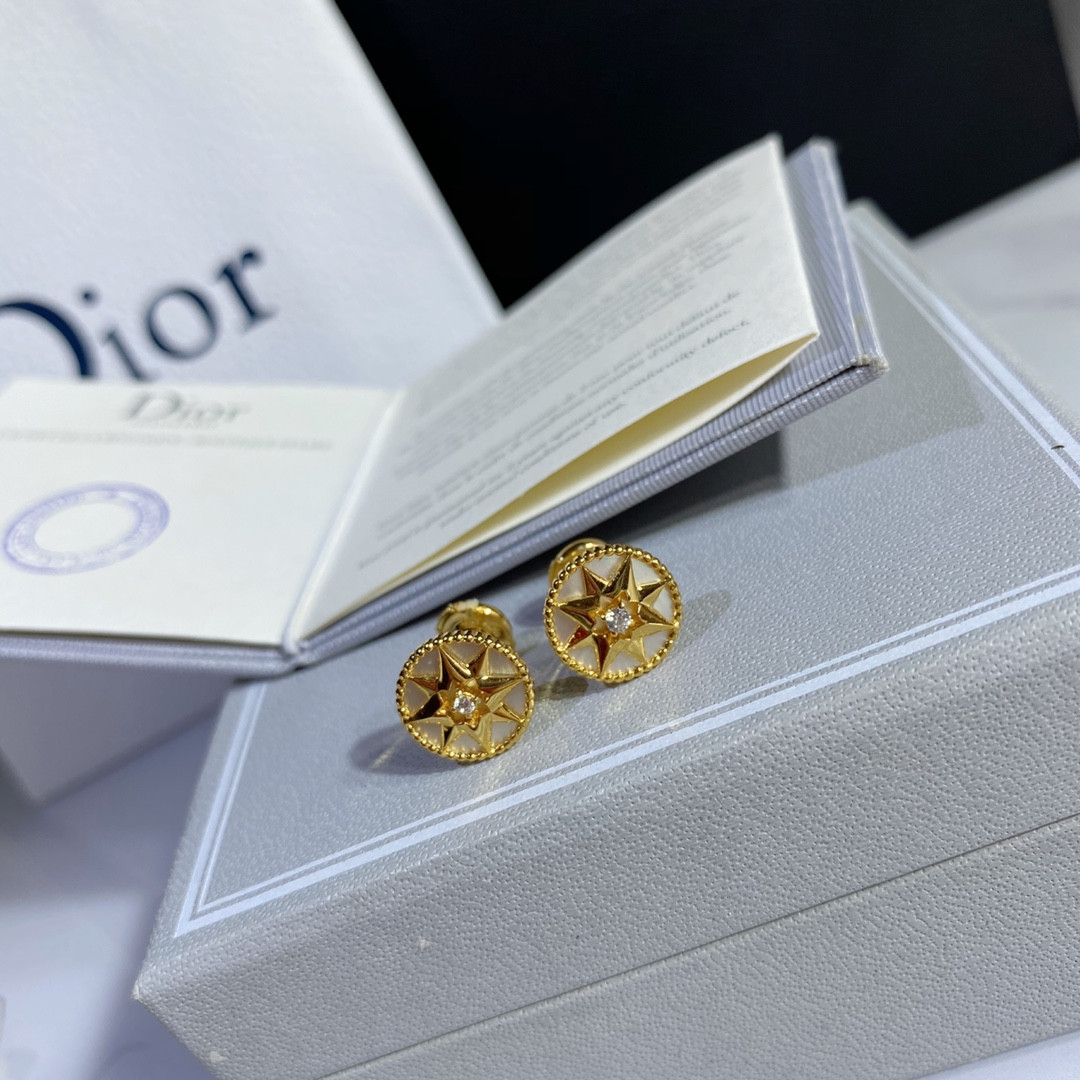 D*or compass stud earrings