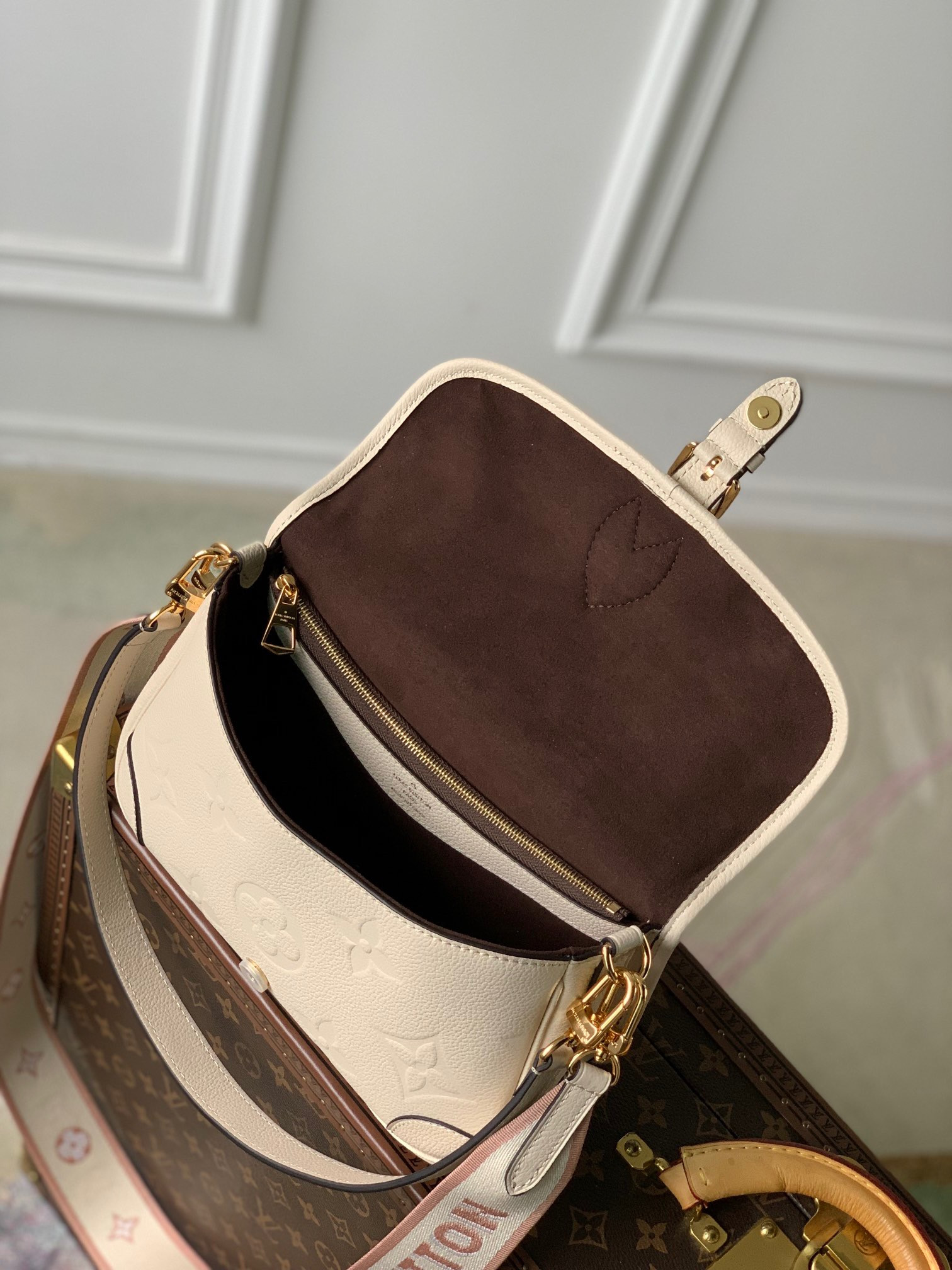 LV M46388 Diane M46388
