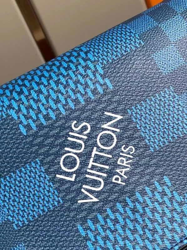 LV STUDIO MESSENGER N50026