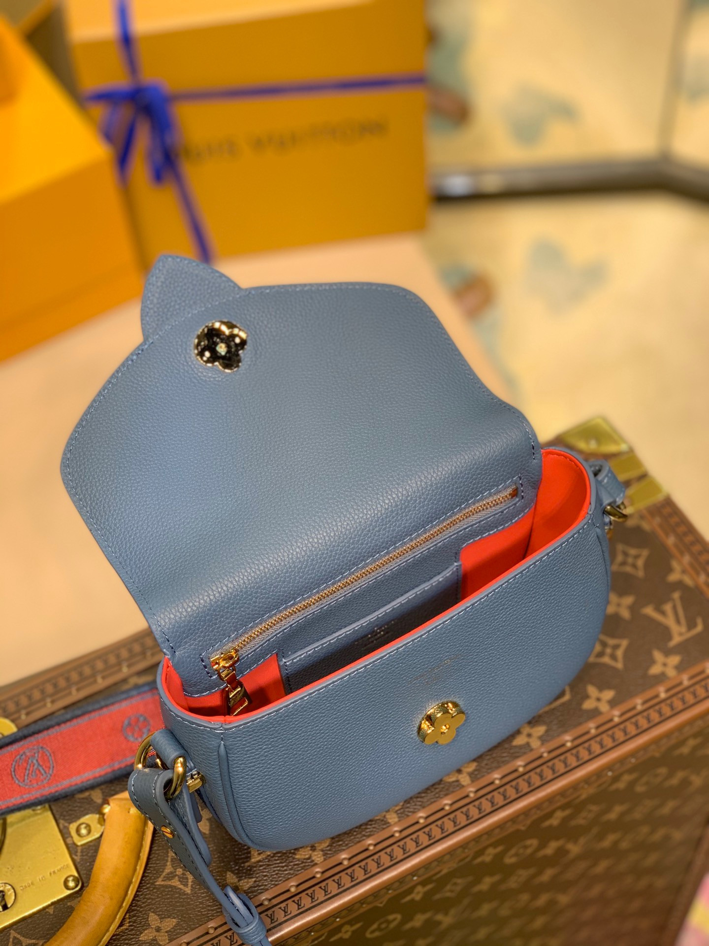 LV PONT 9 SOFT PM M58964