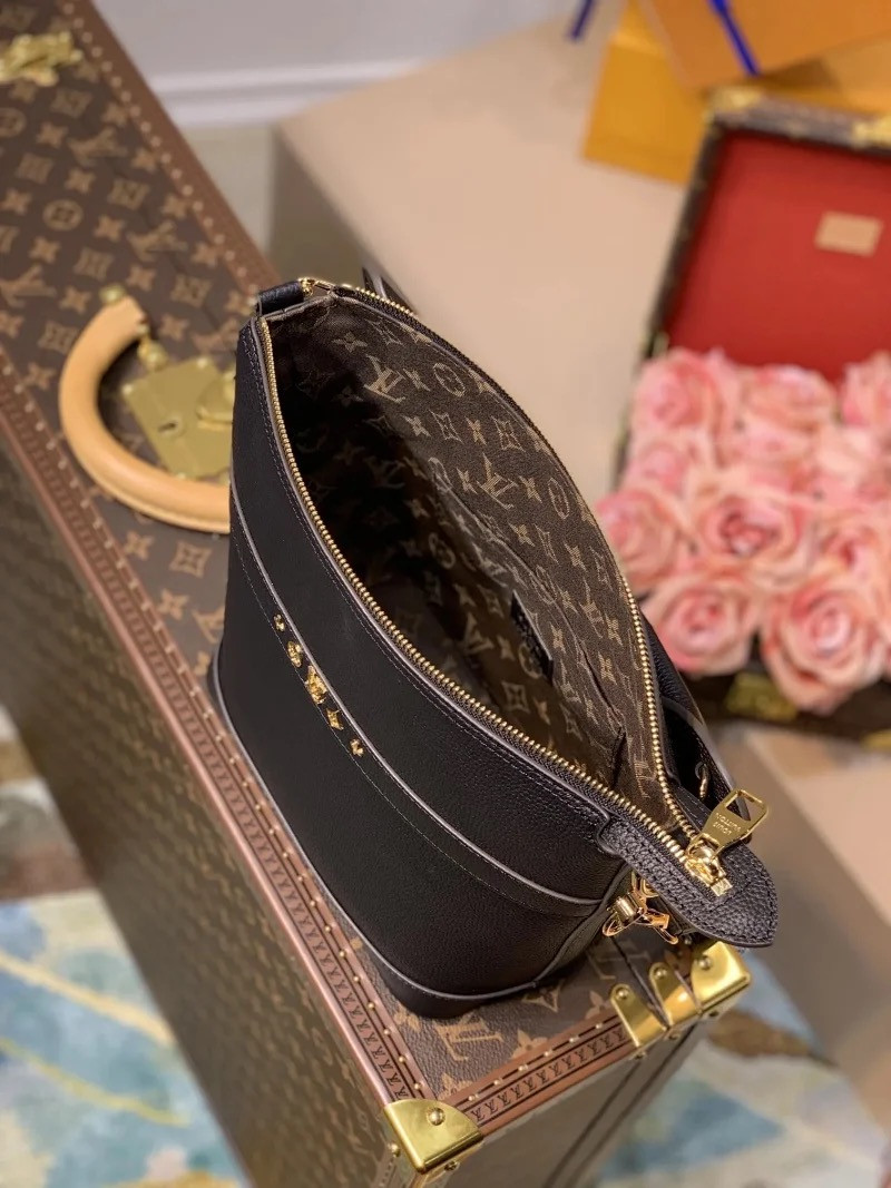 LV CRUISER PM M57934