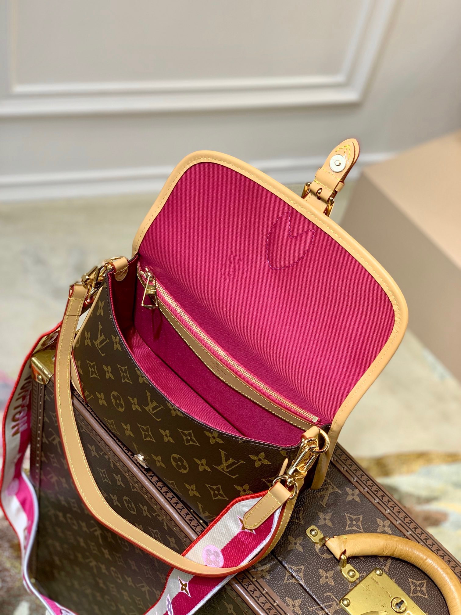 LV M46049 Diane M46049