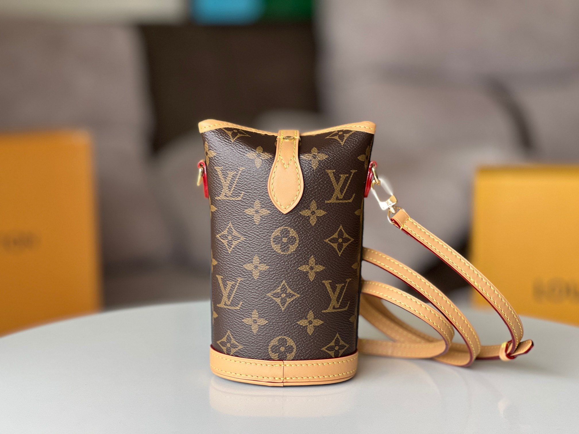 LV Fold Me Pouch M80874 14.5x18x6.5cm