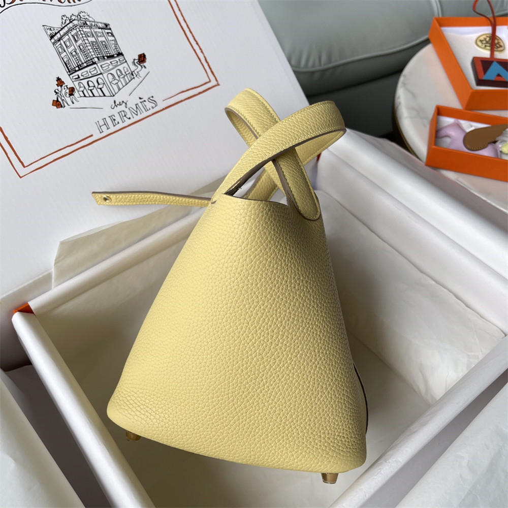 H**mes picotin 18cm pale yellow without original box