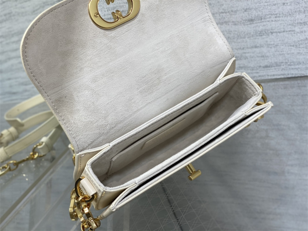 SMALL 30 MONTAIGNE AVENUE BAG WHITE Box Calfskin