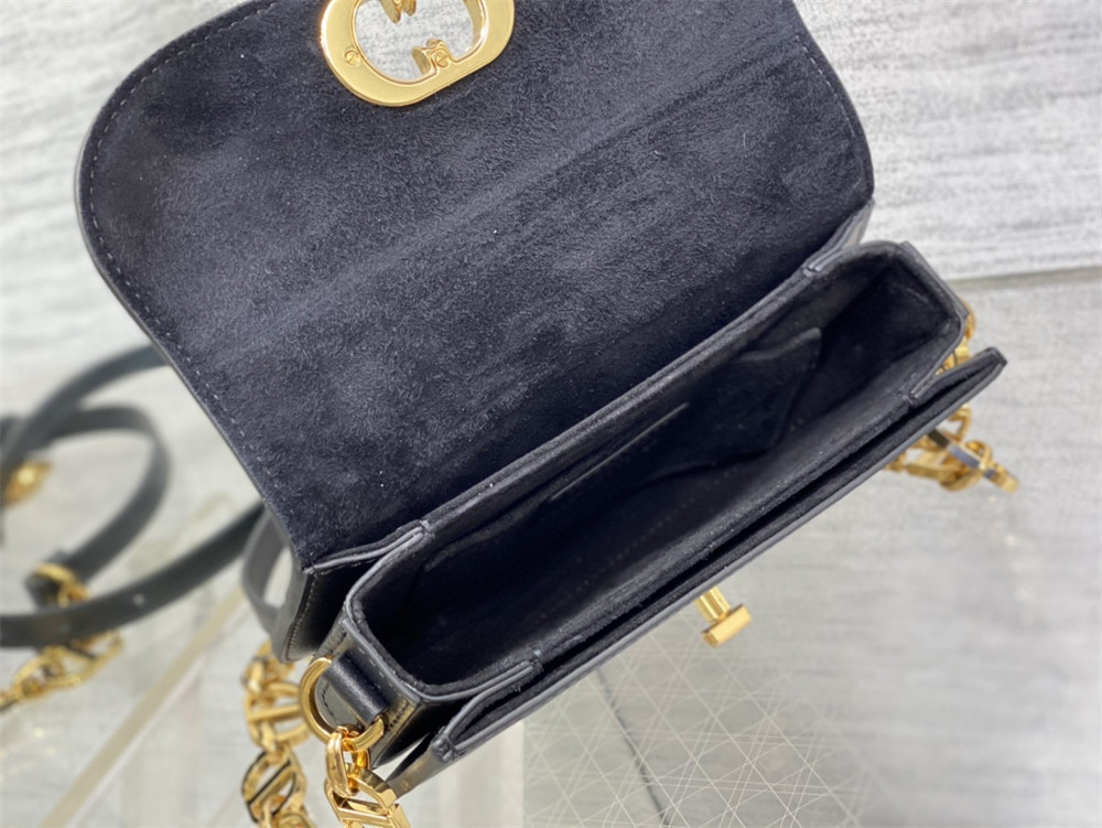 SMALL 30 MONTAIGNE AVENUE BAG black Box Calfskin