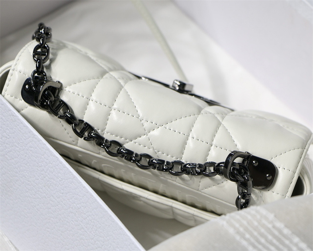 small d*or caro bag ivory S*pple cannage calfskin with silver hardware 20 x 12 x 7 cm