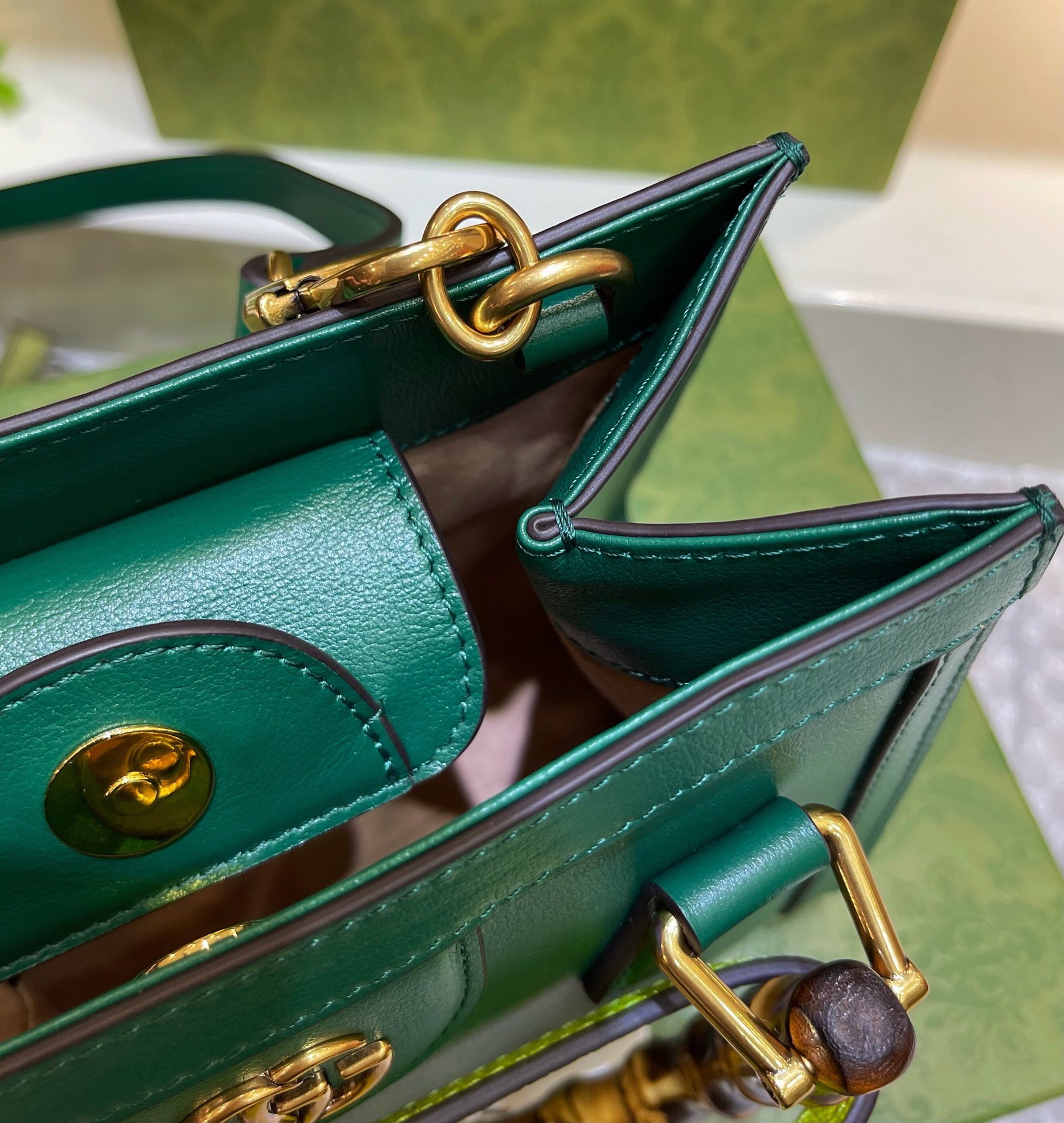 G*u*i diana mini tote bag green 20w x 16h x 10d cm