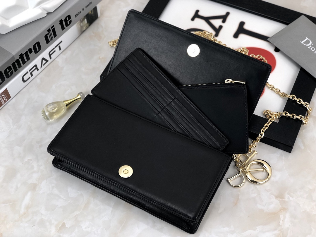 lady D*or pouch black cannage 8.5 x 4.5 x 1 inches