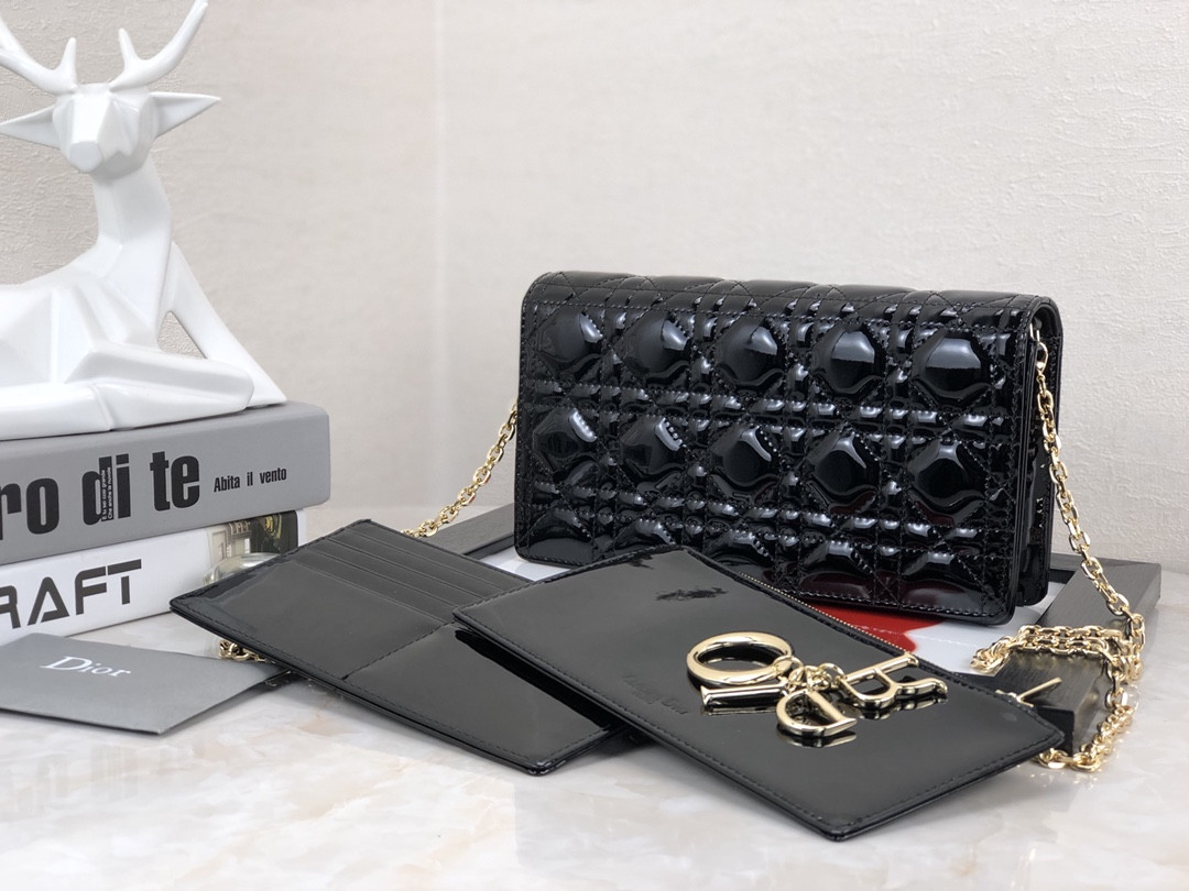 lady D*or pouch black patent cannage calfskin 8.5 x 4.5 x 1 inches
