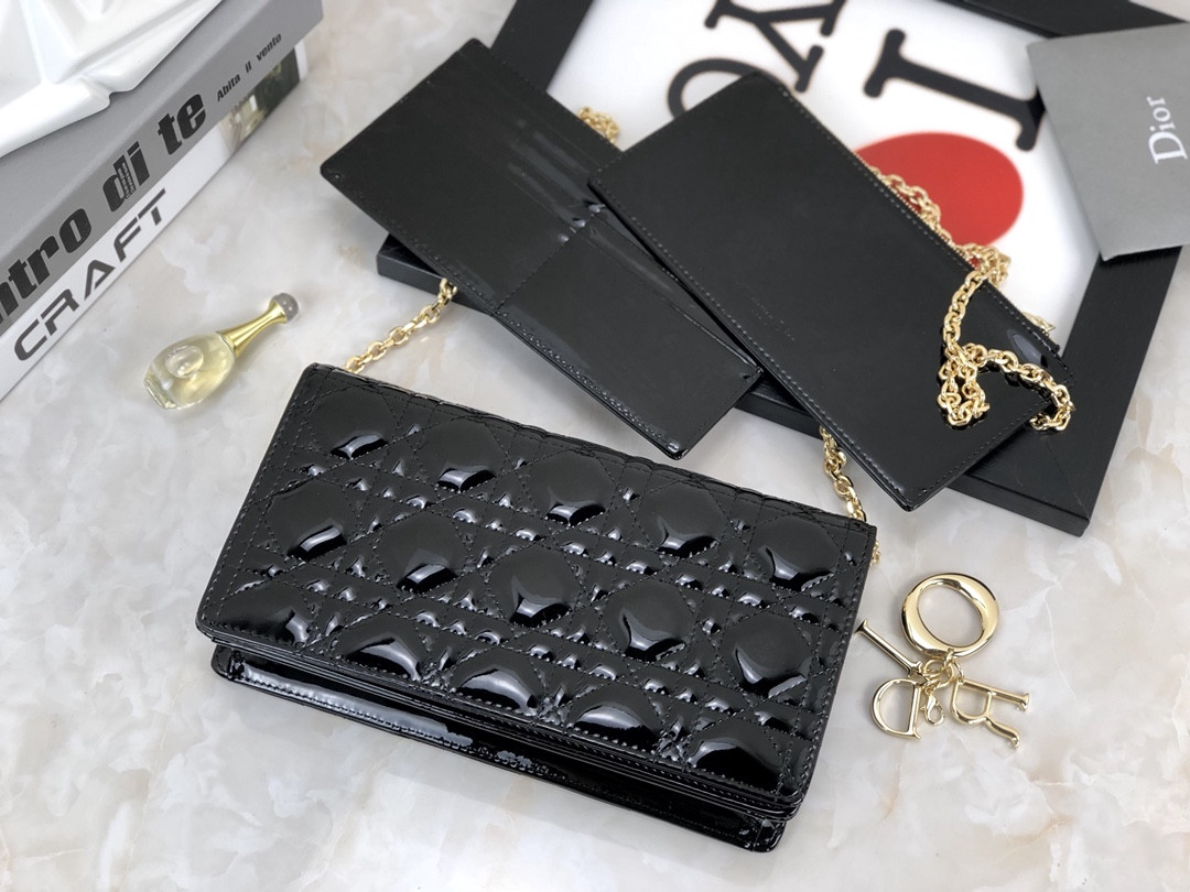 lady D*or pouch black patent cannage calfskin 8.5 x 4.5 x 1 inches