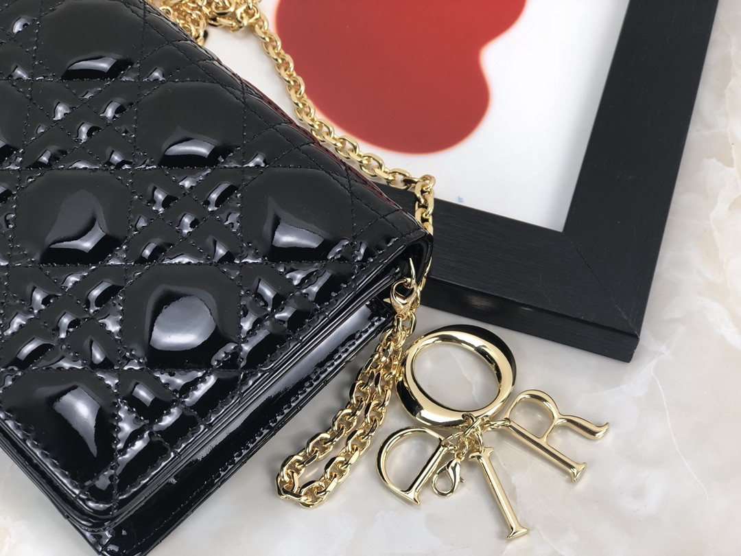 lady D*or pouch black patent cannage calfskin 8.5 x 4.5 x 1 inches