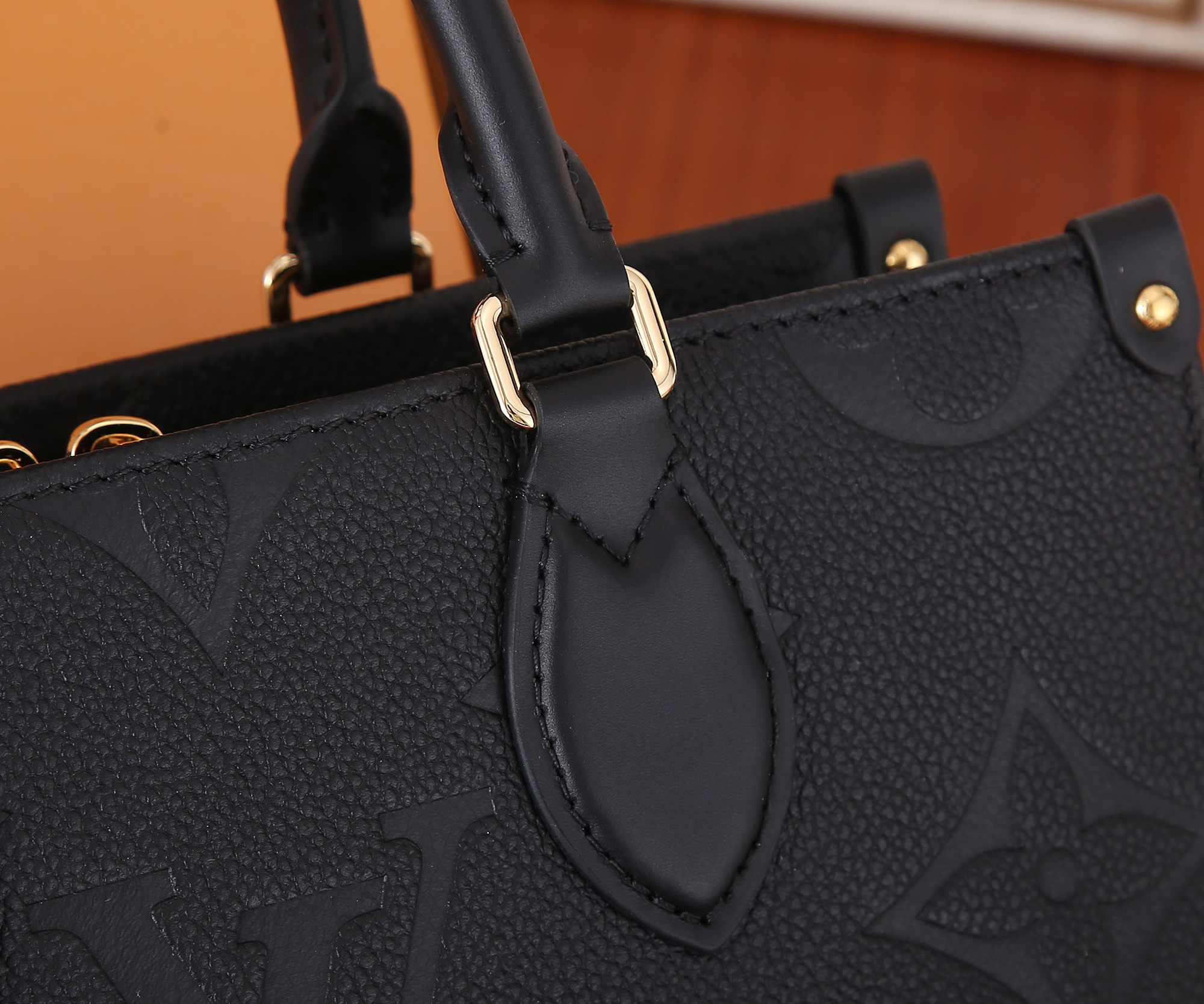 LV OnTheGo East West M23640 9.8 x 5.1 x 3.9 inches