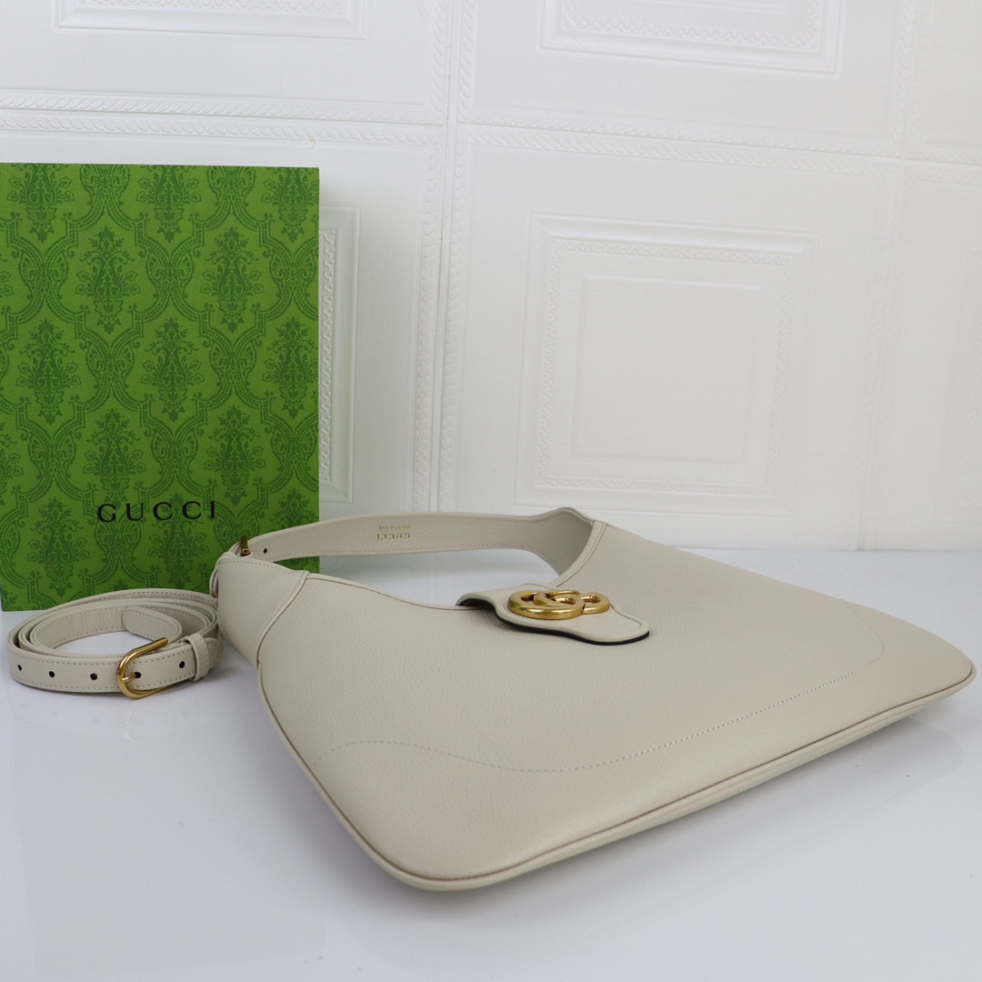 G*u*i aphrodite medium shoulder bag white w15.3" x h15" x d.8"