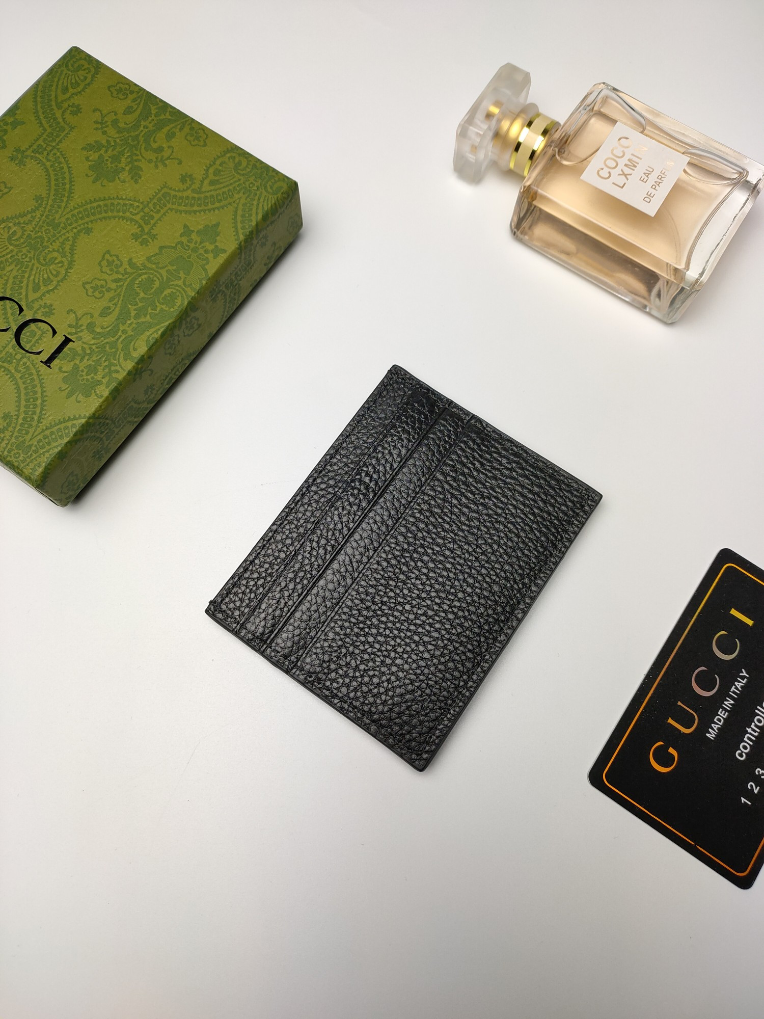 G*u*i gg card case wallet