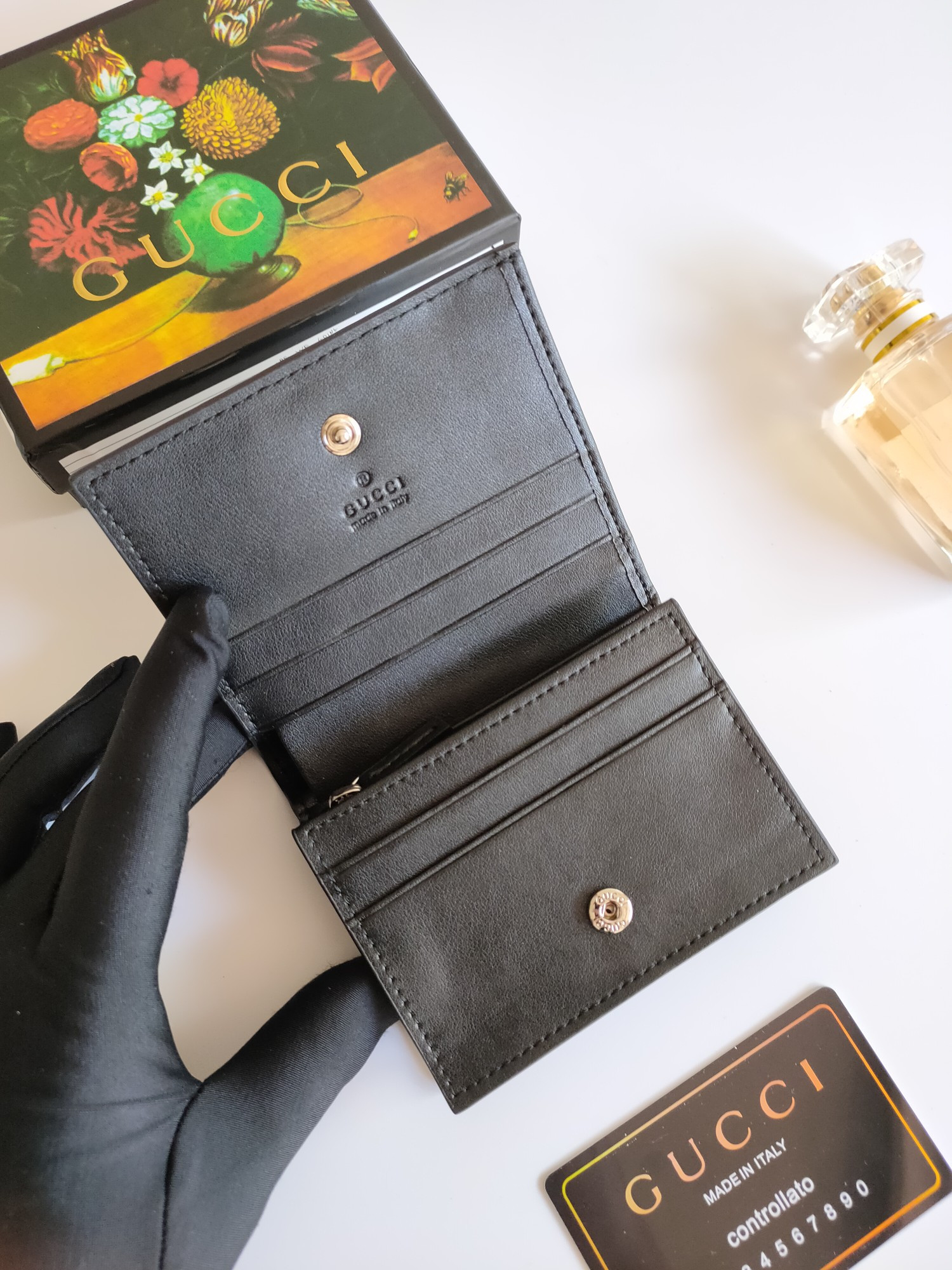 G*u*i gg card case wallet