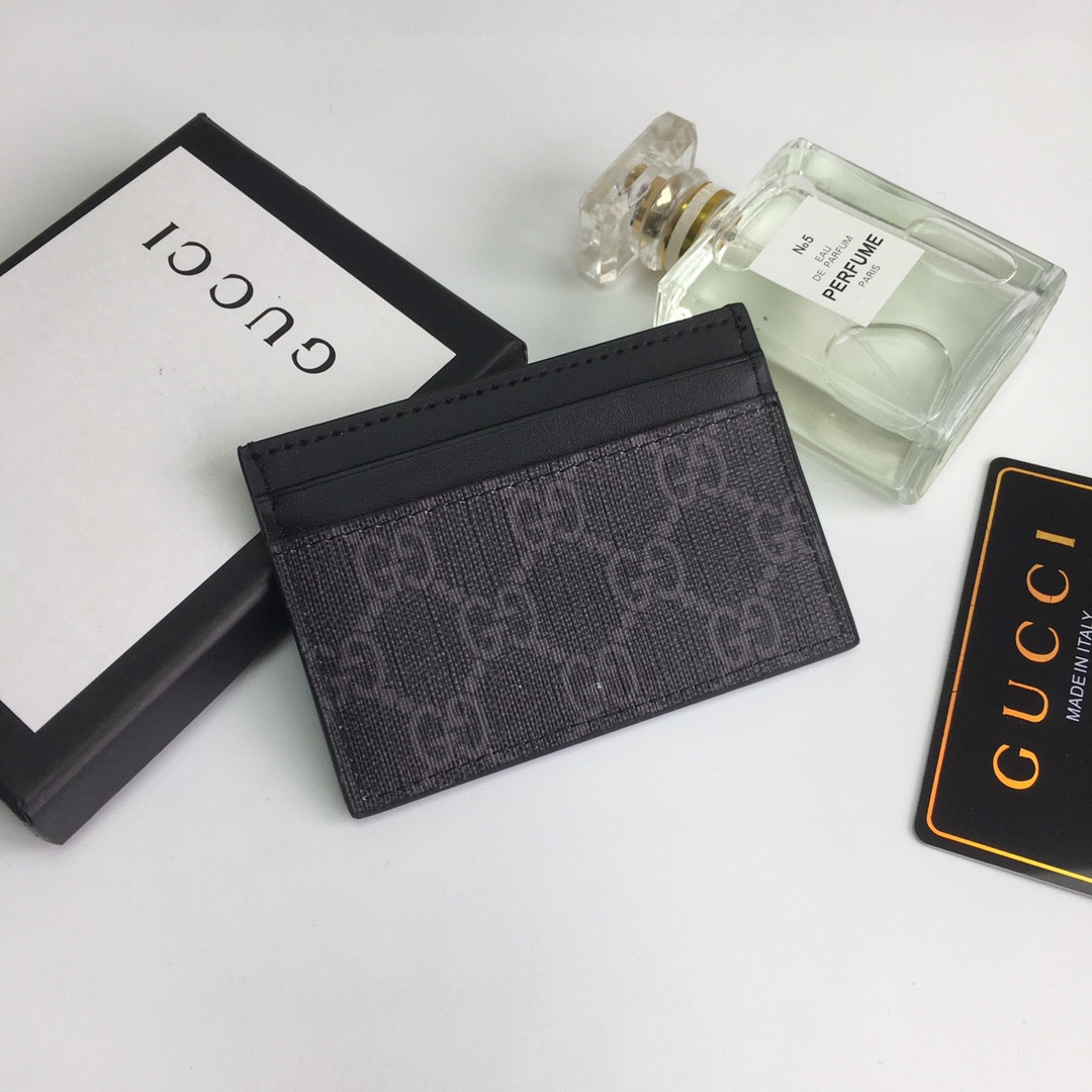 G*u*i gg card case wallet