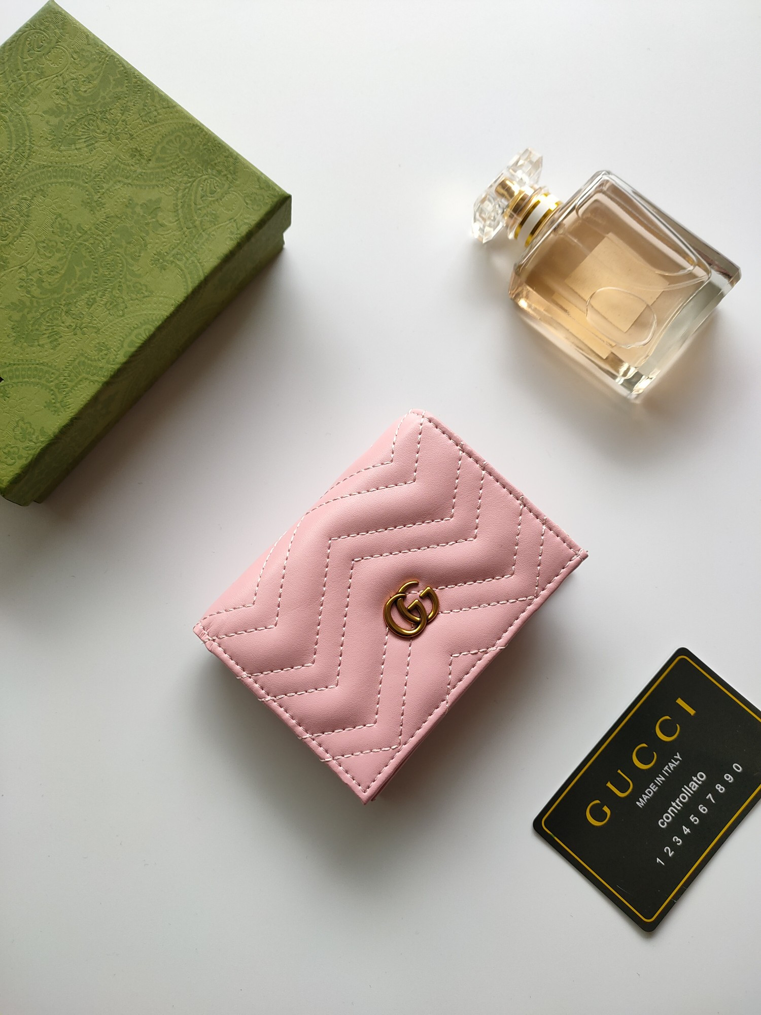G*u*i gg card case wallet