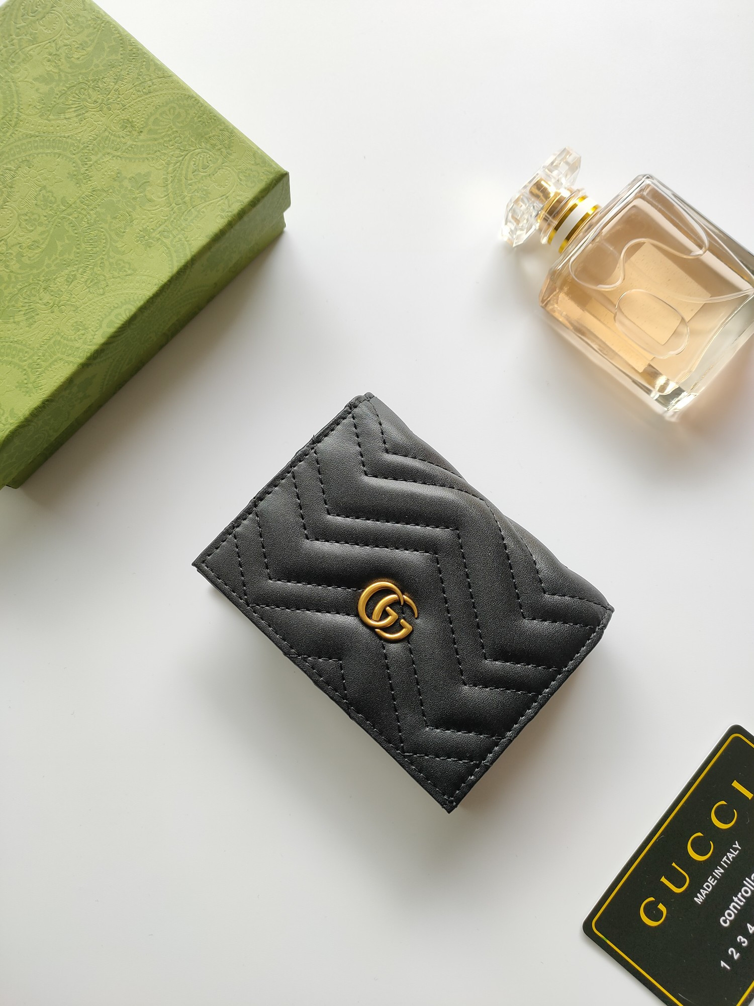 G*u*i gg card case wallet