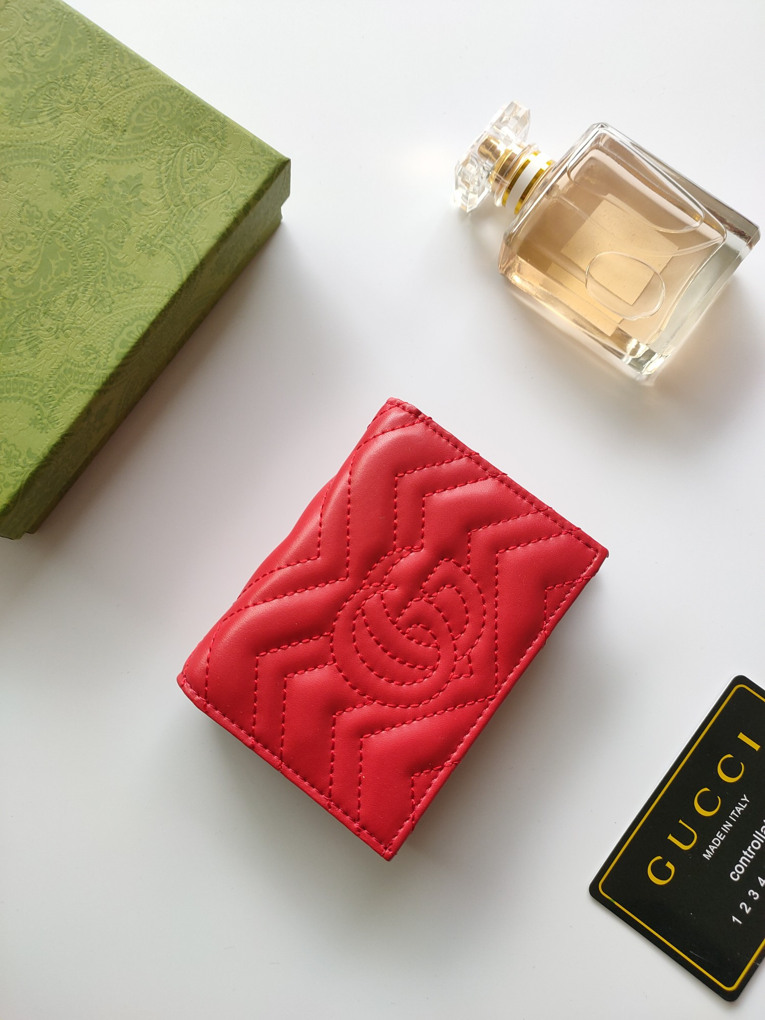 G*u*i gg card case wallet