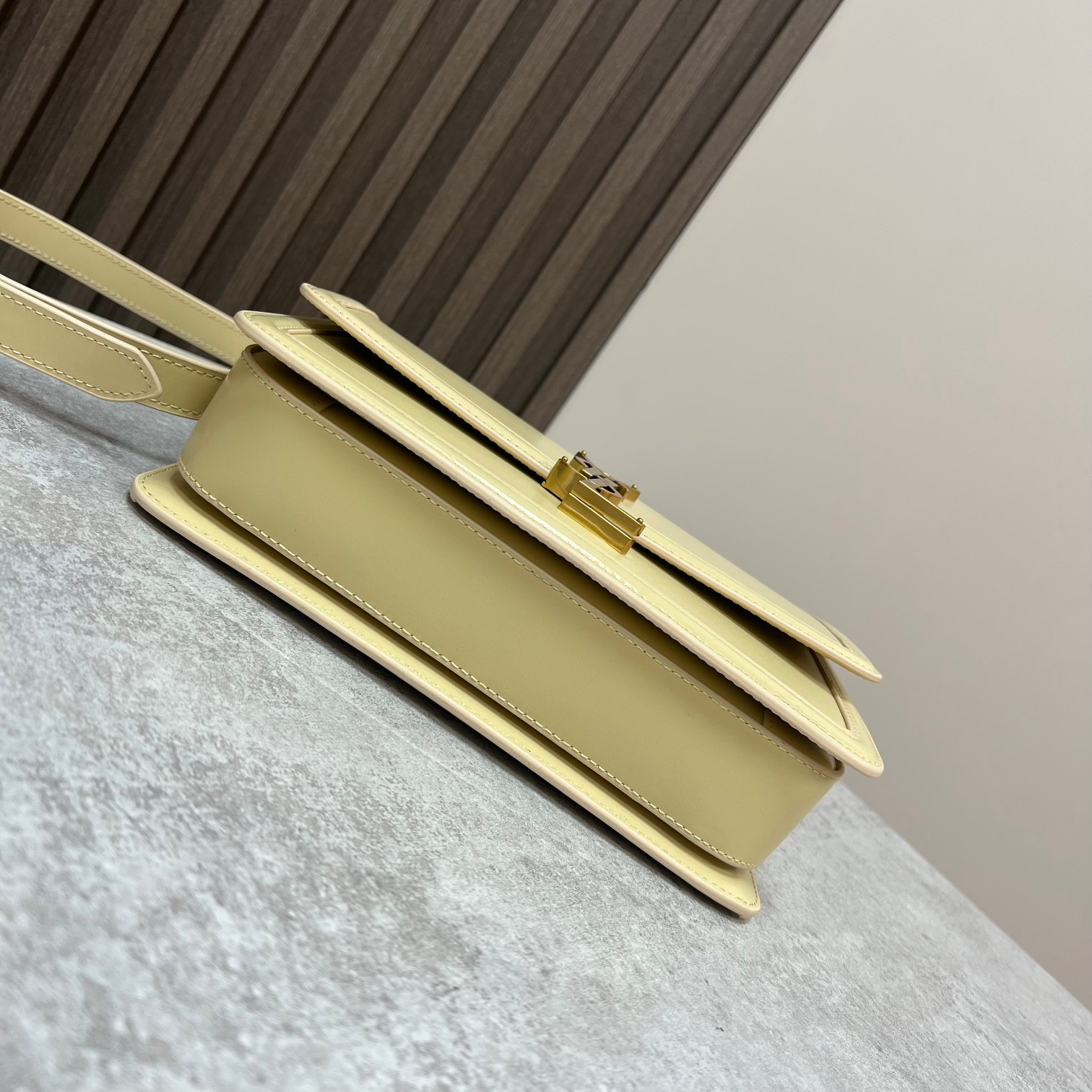 y*l solferino medium satchel in box Sa**t Lau*nt yellow 9.1 x 6.3 x 2.4 inches