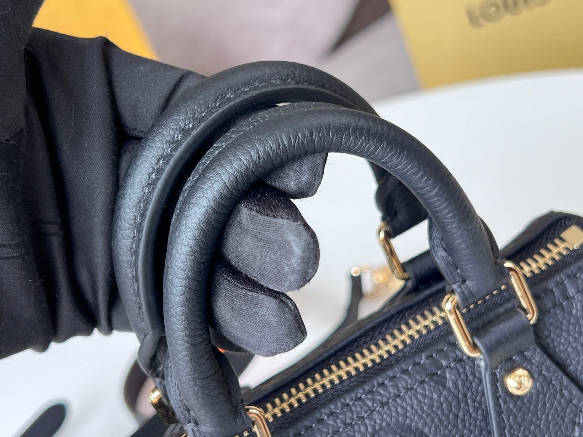 LV Nano Speedy M82450 16 x 11 x 9 CM